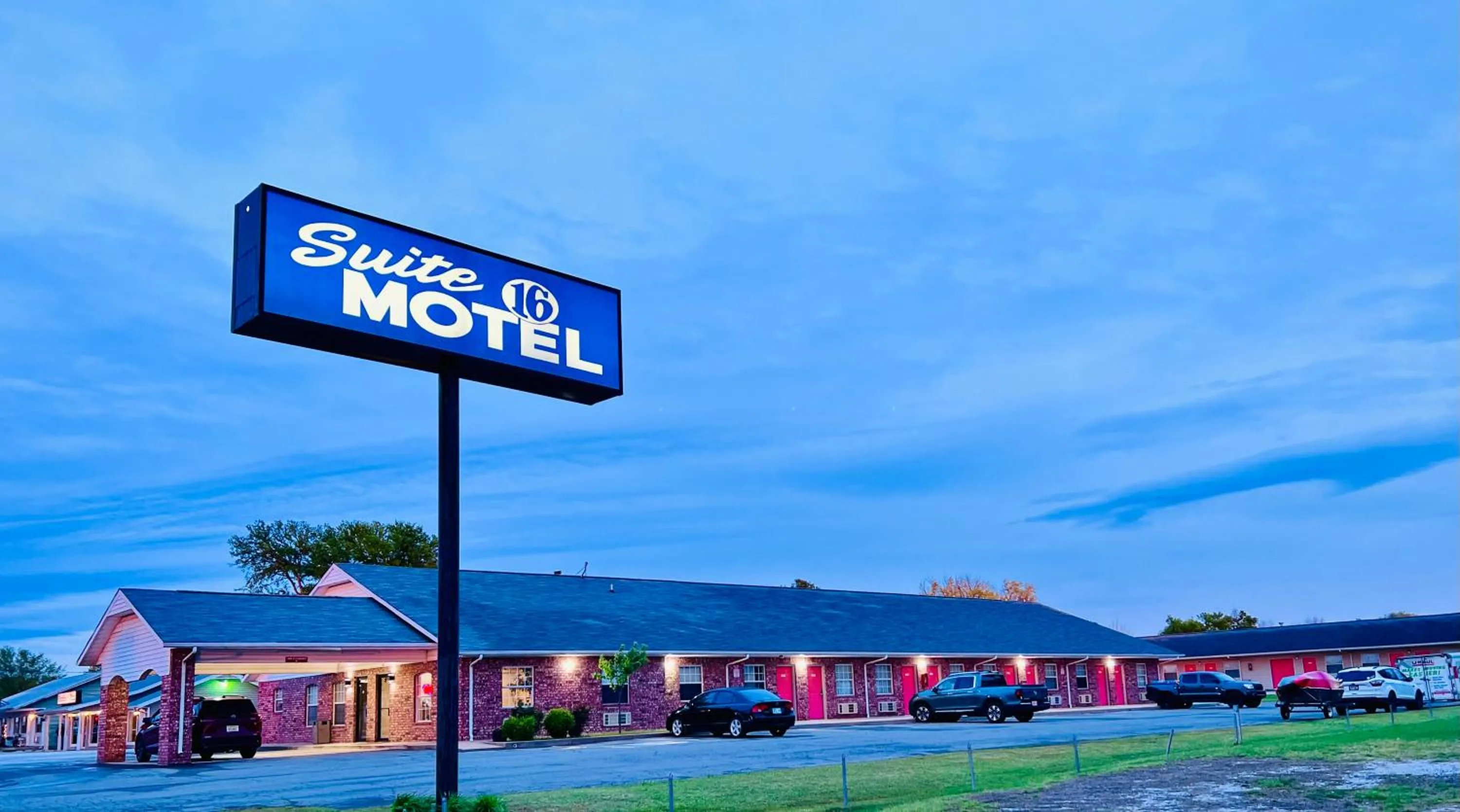 Property building in Suite 16 Motel