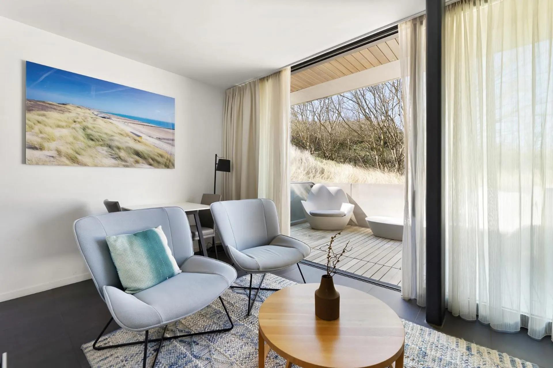 Seating area in Duinhotel Tien Torens