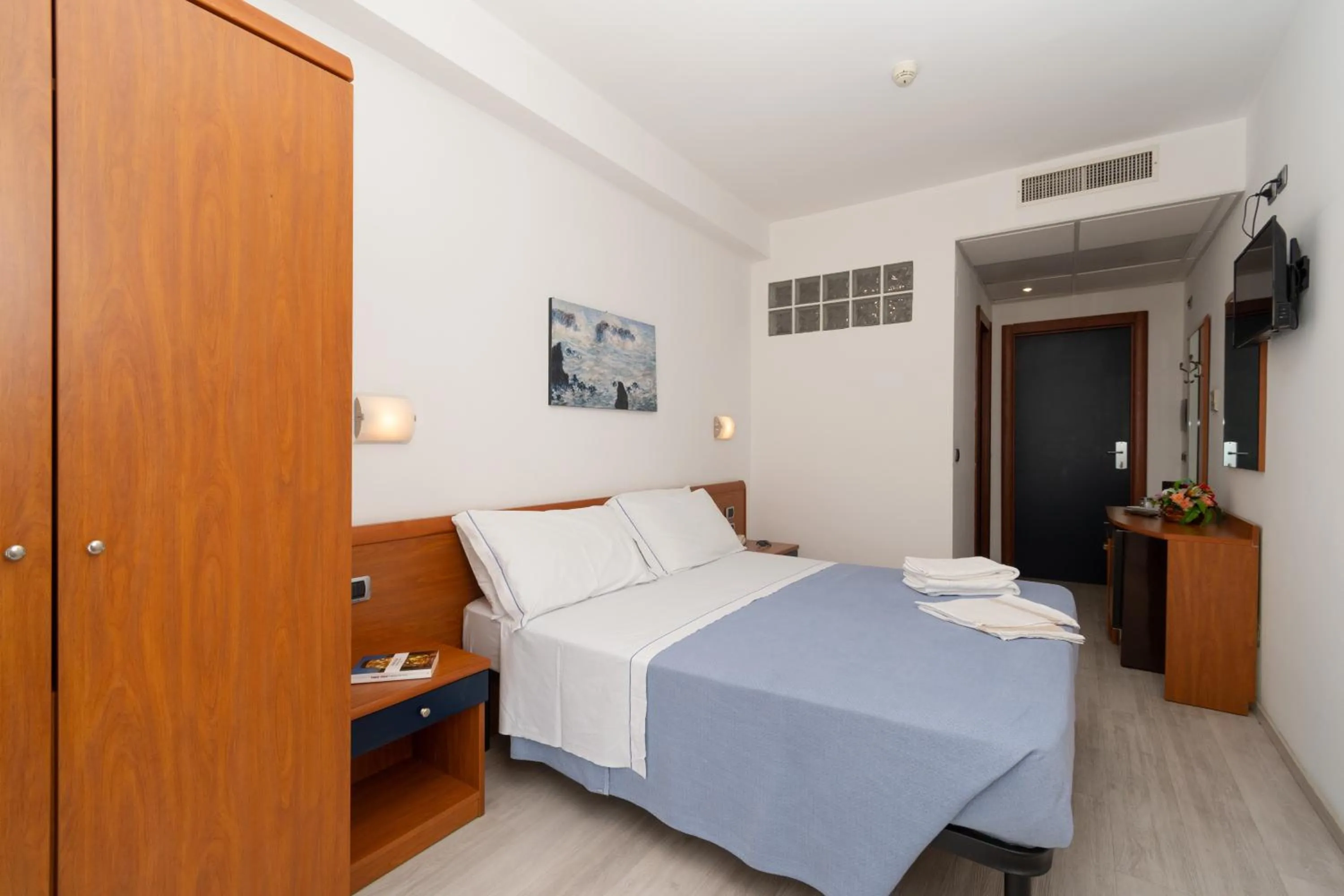 Balcony/Terrace, Bed in Hotel La Sirenetta