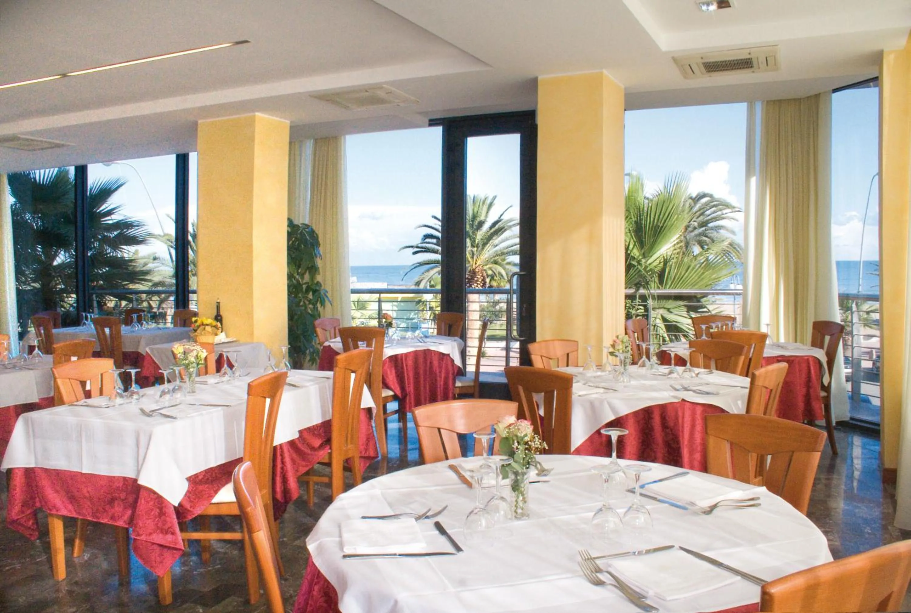 Restaurant/places to eat in Hotel La Sirenetta