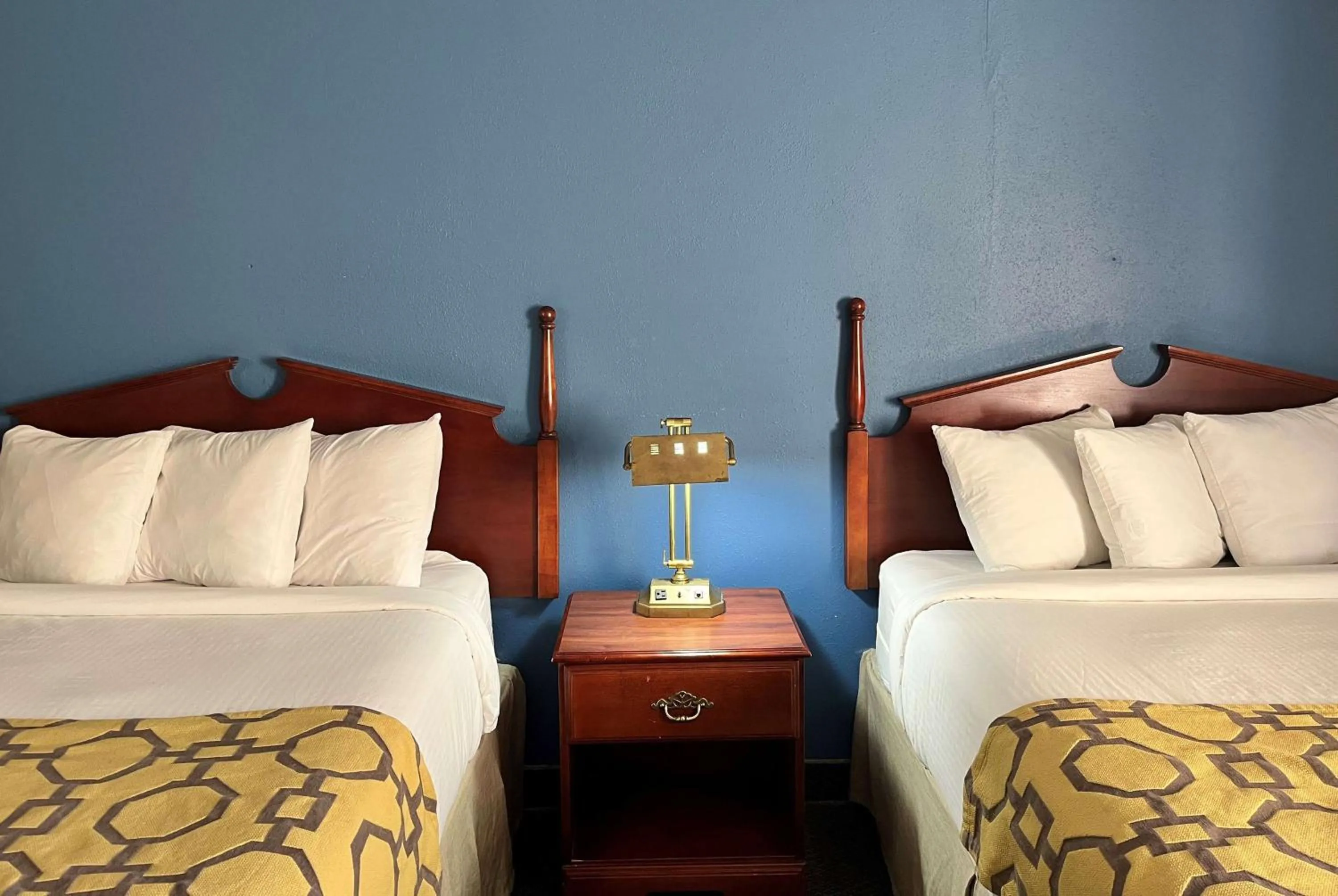 Photo of the whole room, Bed in Baymont by Wyndham Corydon