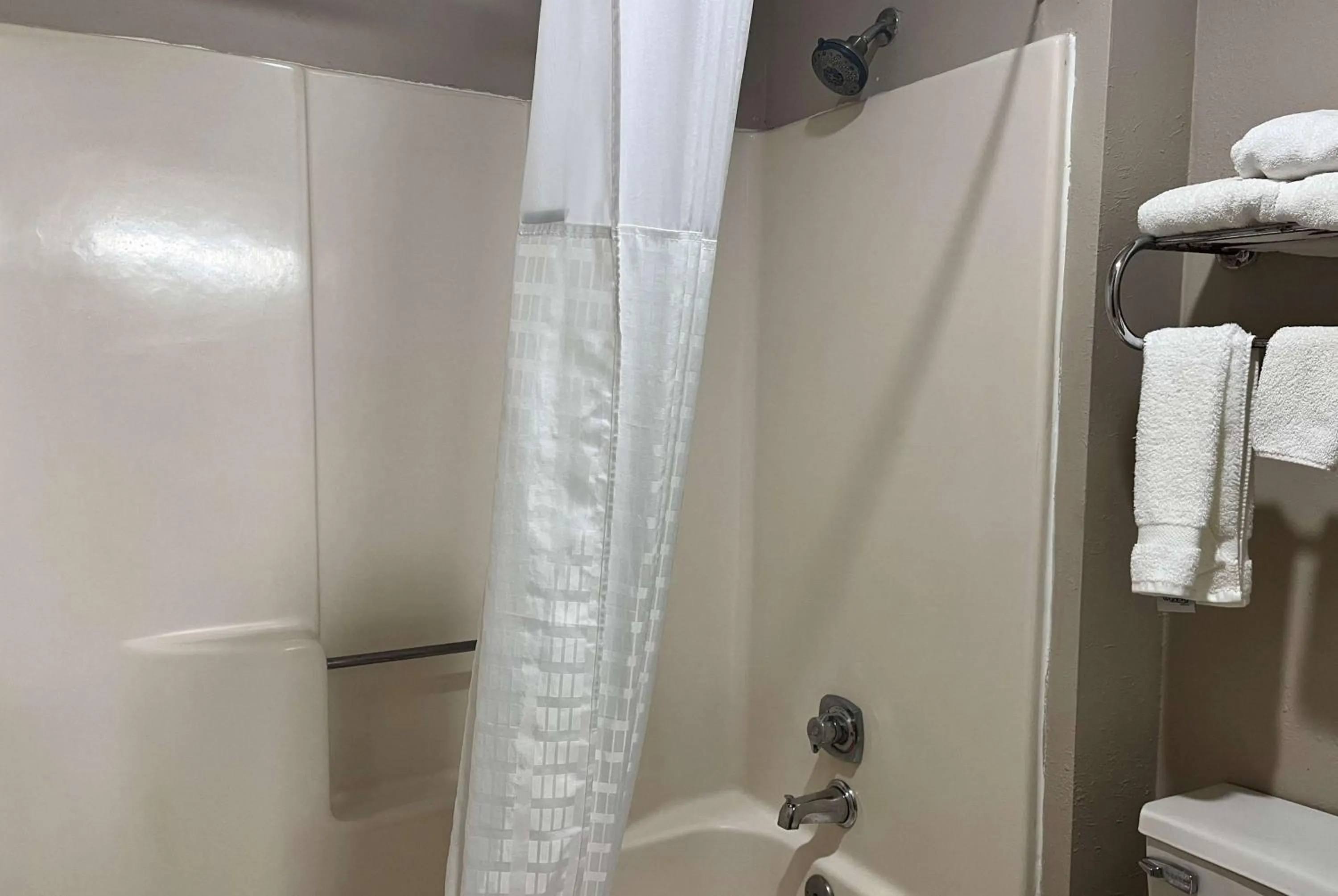 Bathroom in Baymont by Wyndham Corydon