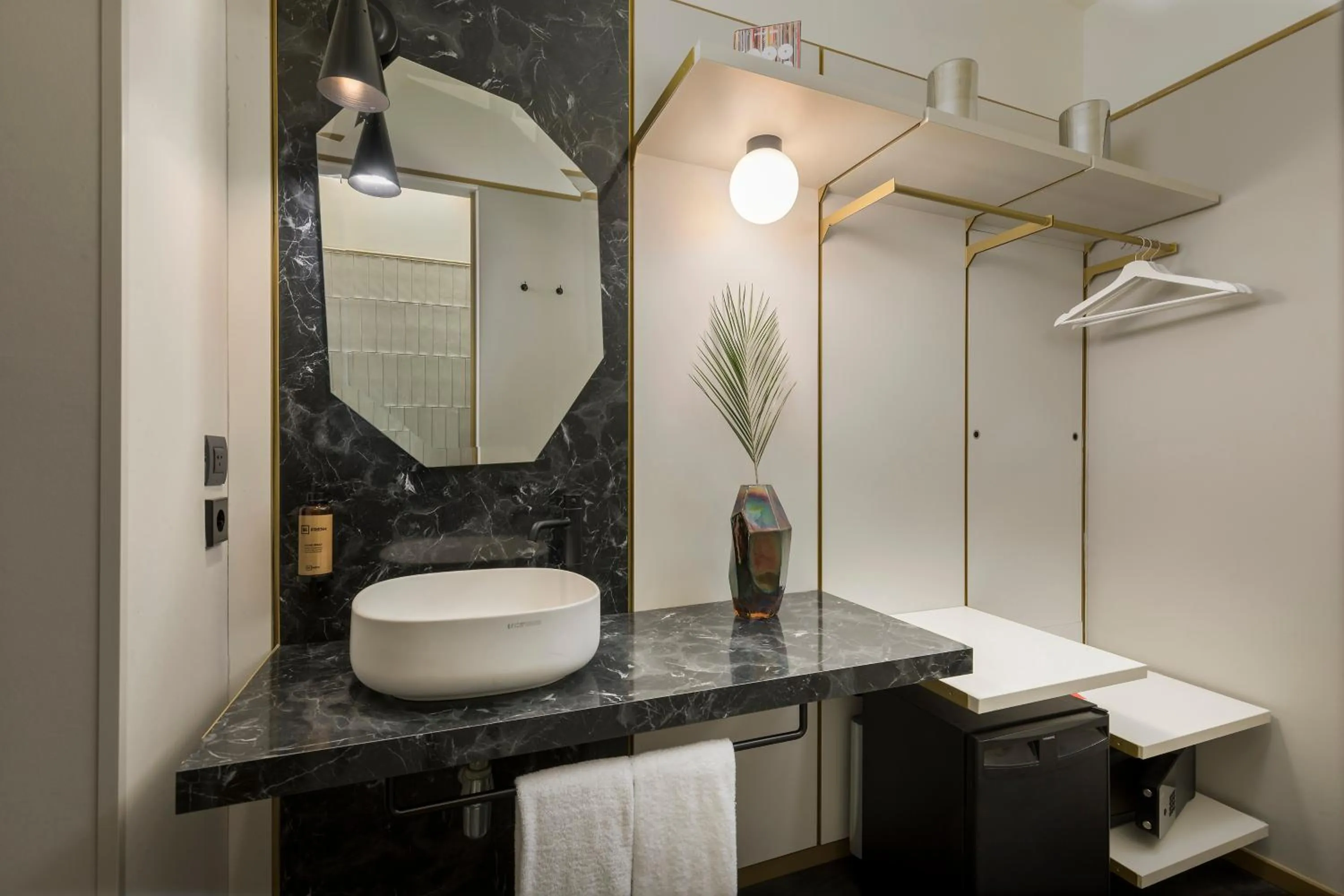 Toilet in Be Mate Paseo de Gracia