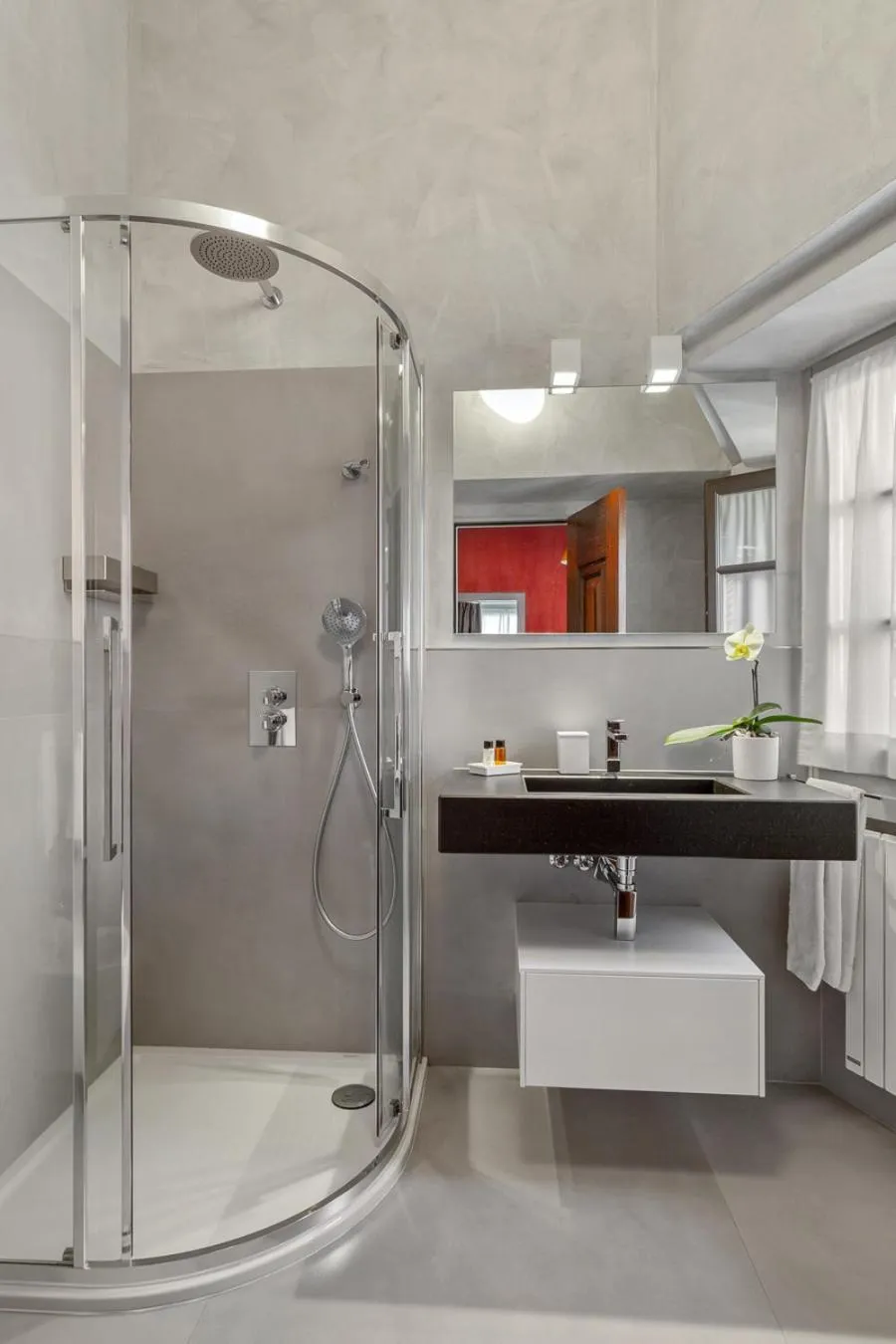 Bathroom in Hotel Pironi