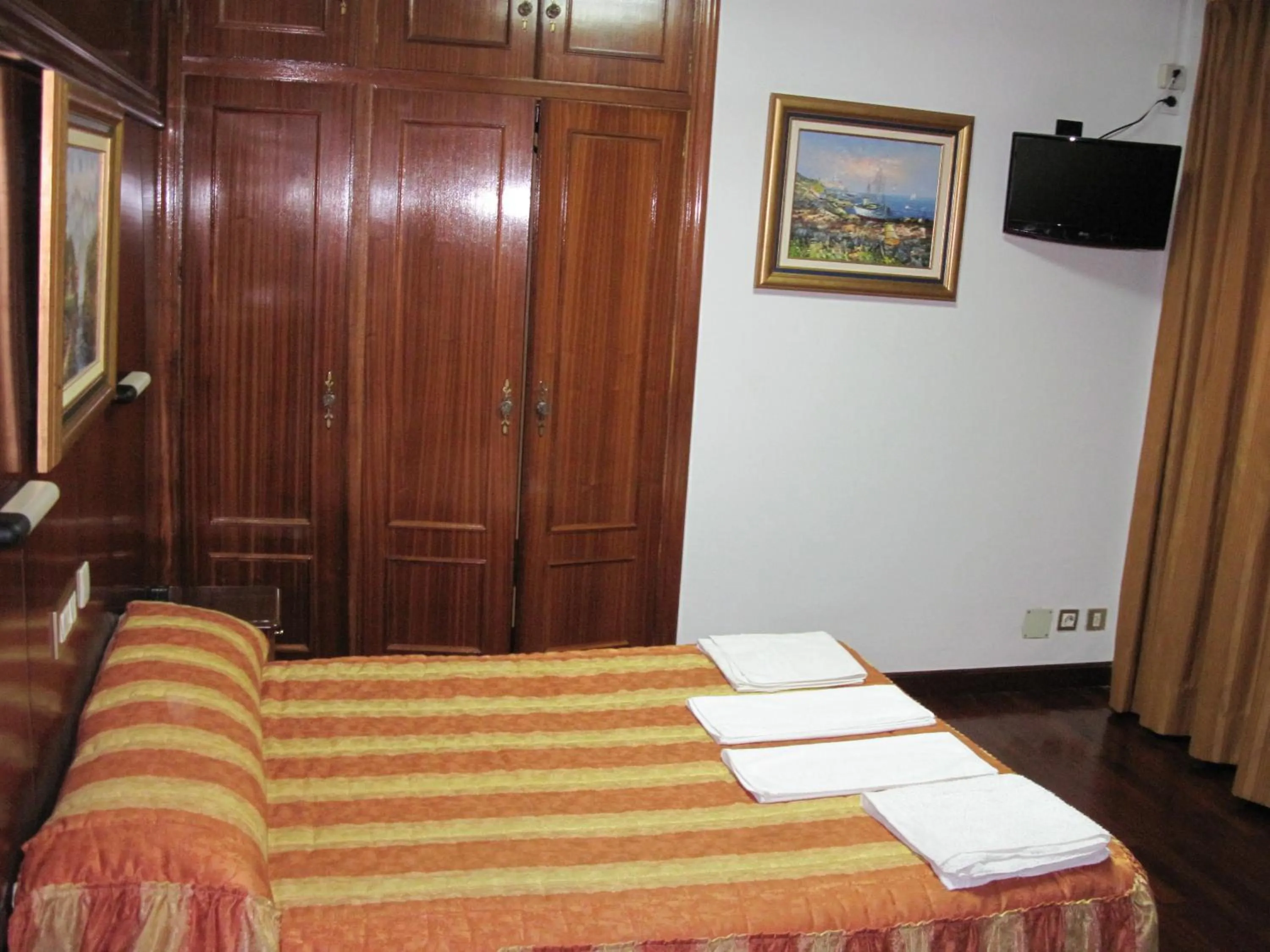 Bedroom, Bed in Hotel Antoyana