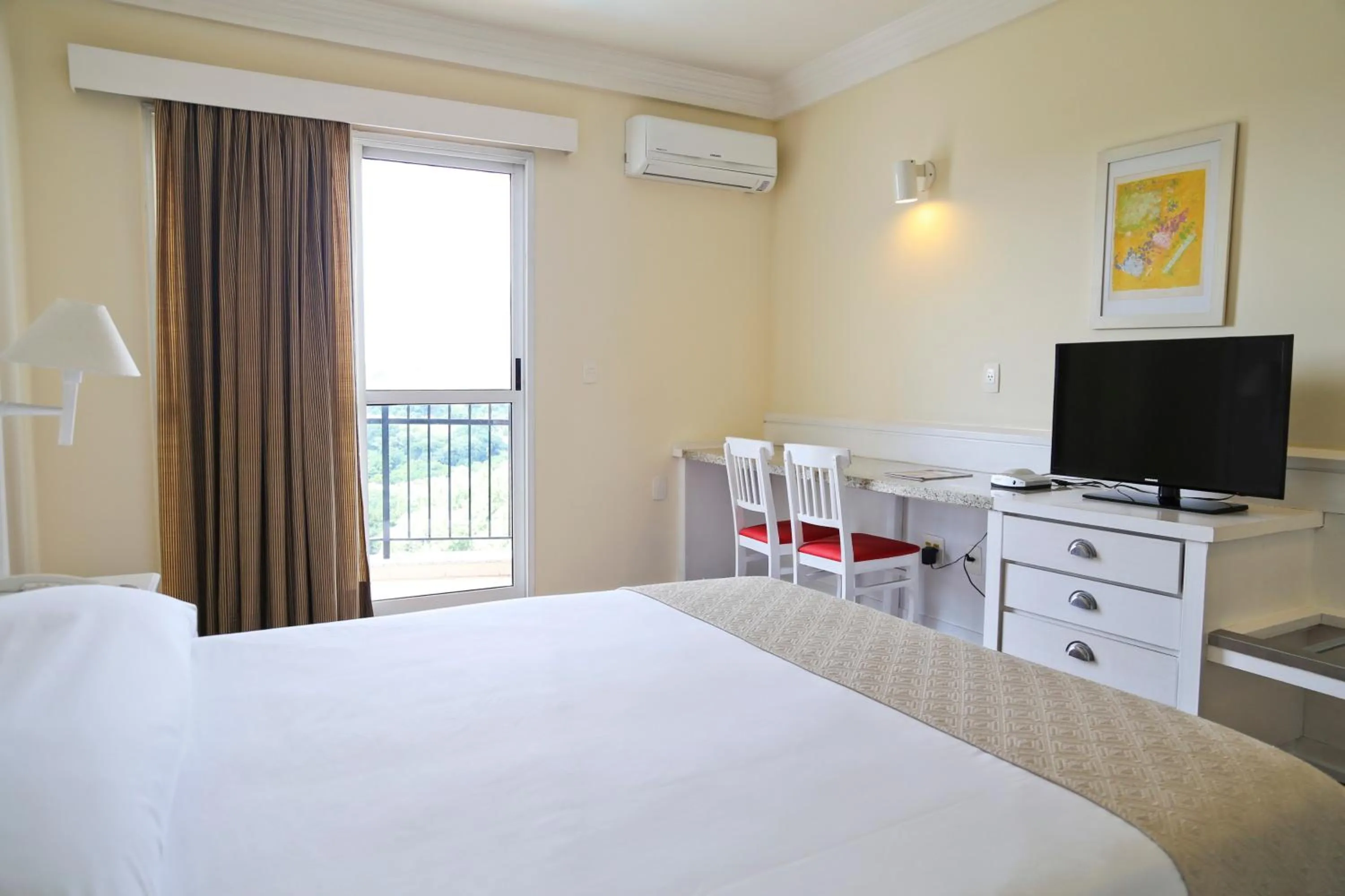 Photo of the whole room, Bed in Vitória Hotel Convention Indaiatuba