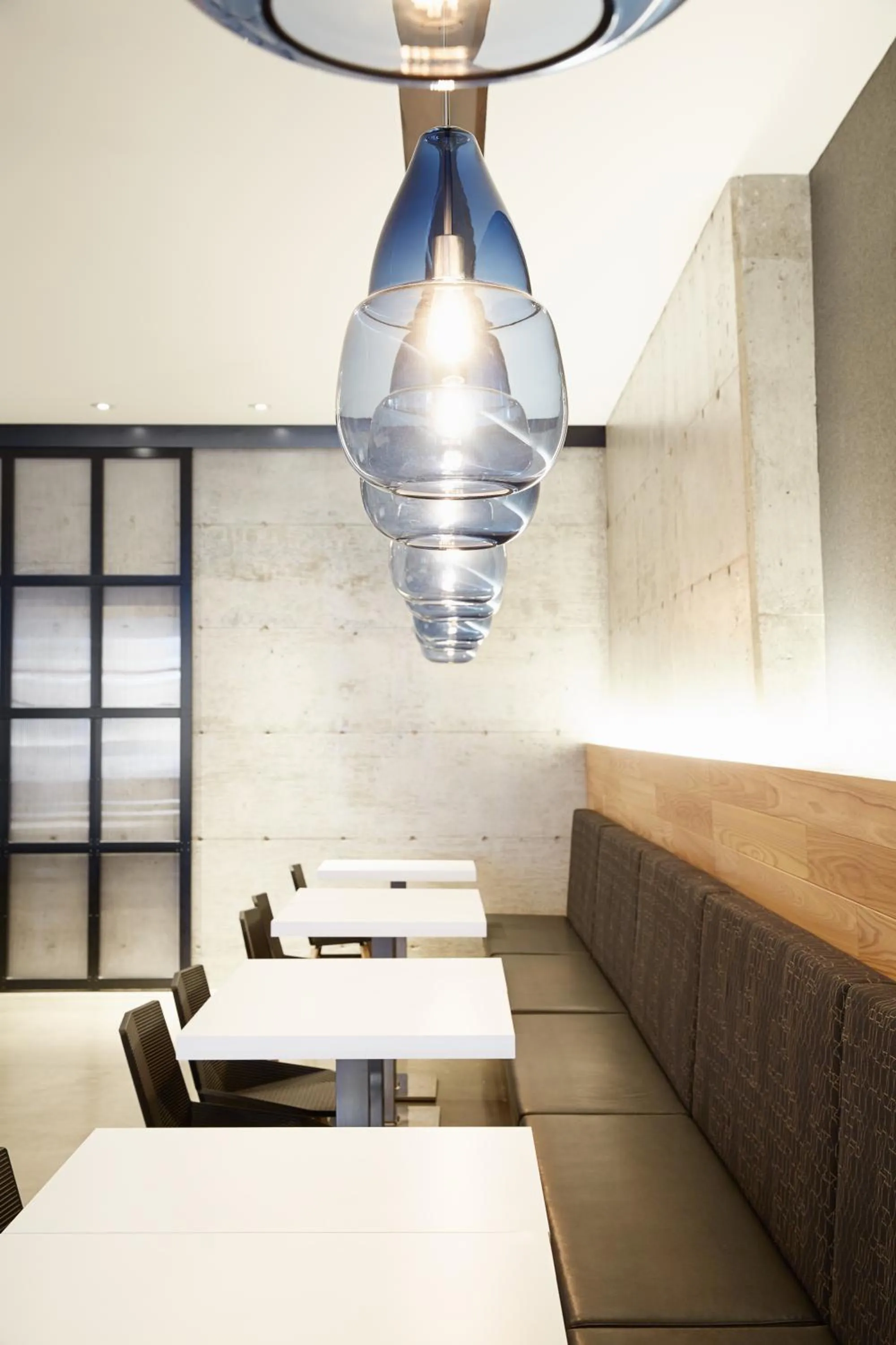 Restaurant/places to eat in Le Dauphin Montréal Centre-Ville