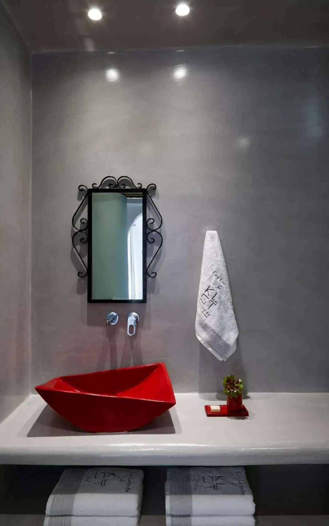 Bathroom in Kalisti Hotel & Suites