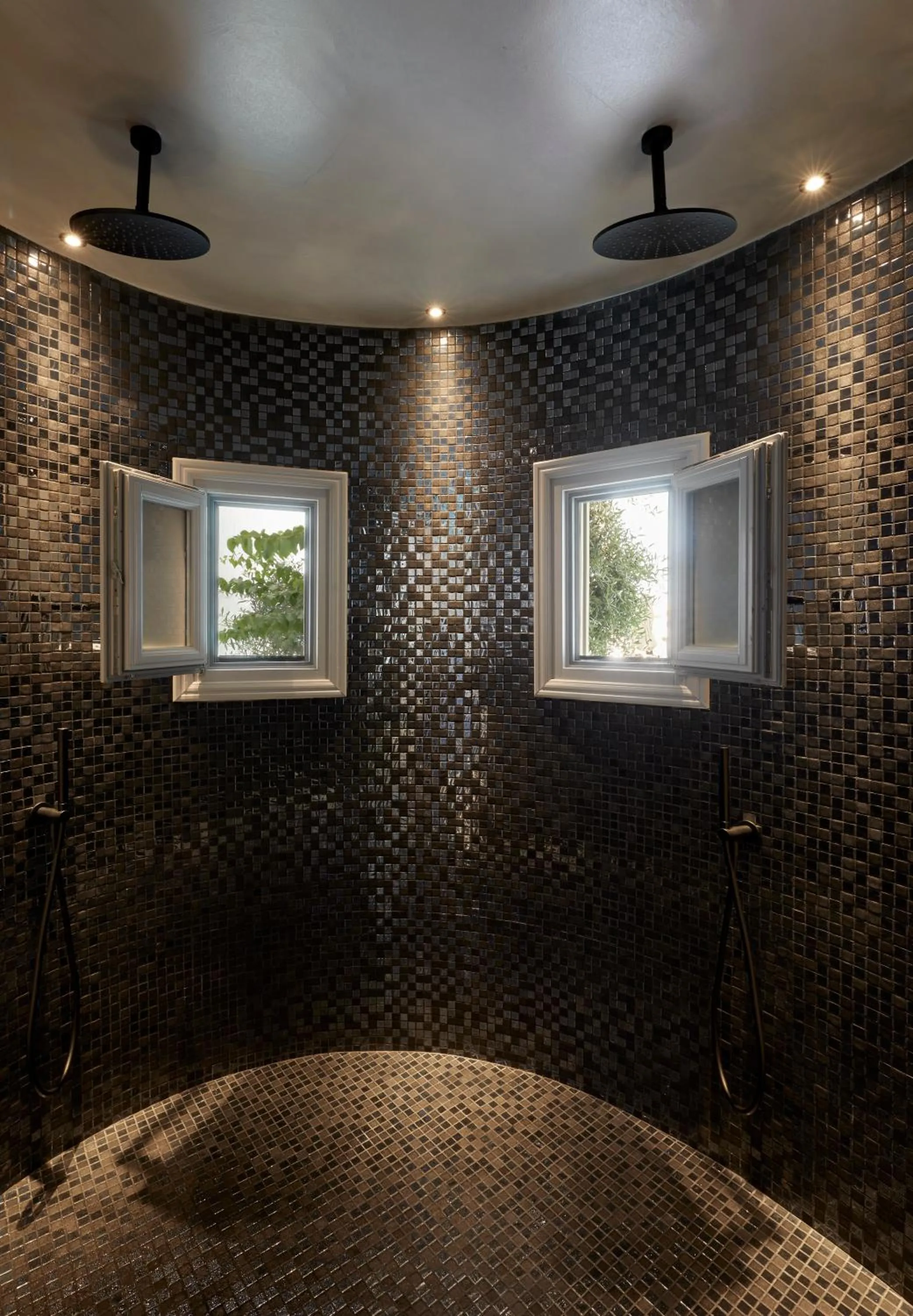 Shower, Bed in Kalisti Hotel & Suites