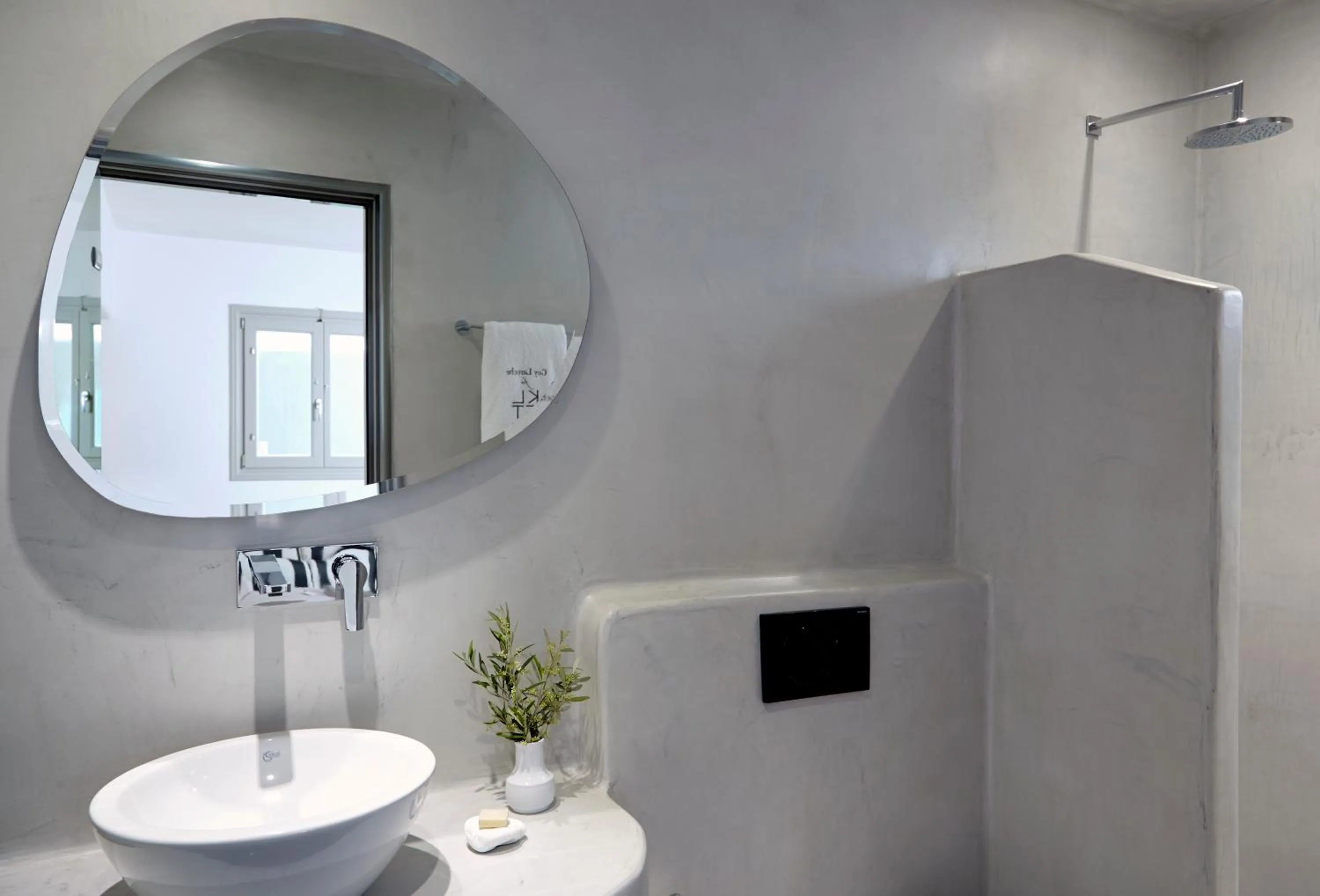 Bathroom in Kalisti Hotel & Suites