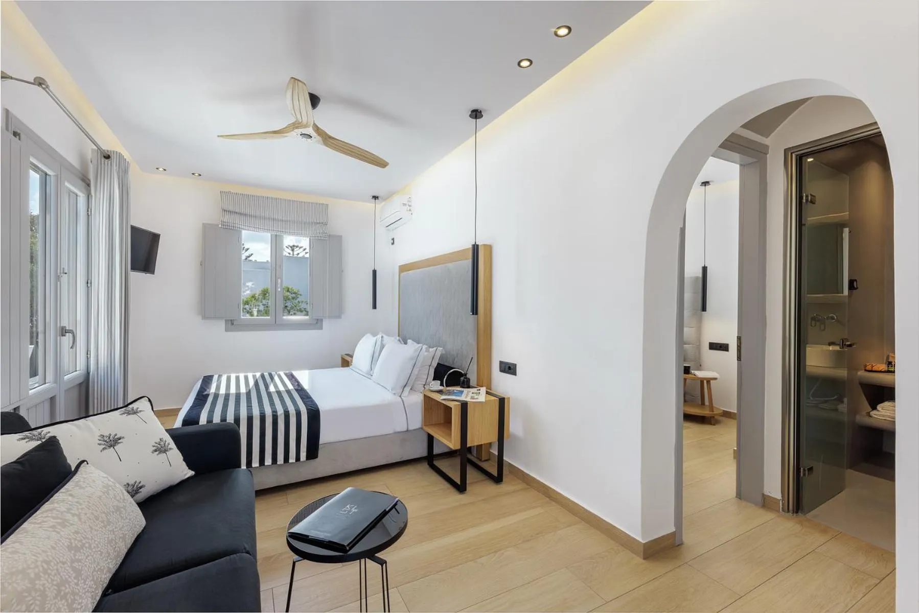 Photo of the whole room, Bed in Kalisti Hotel & Suites