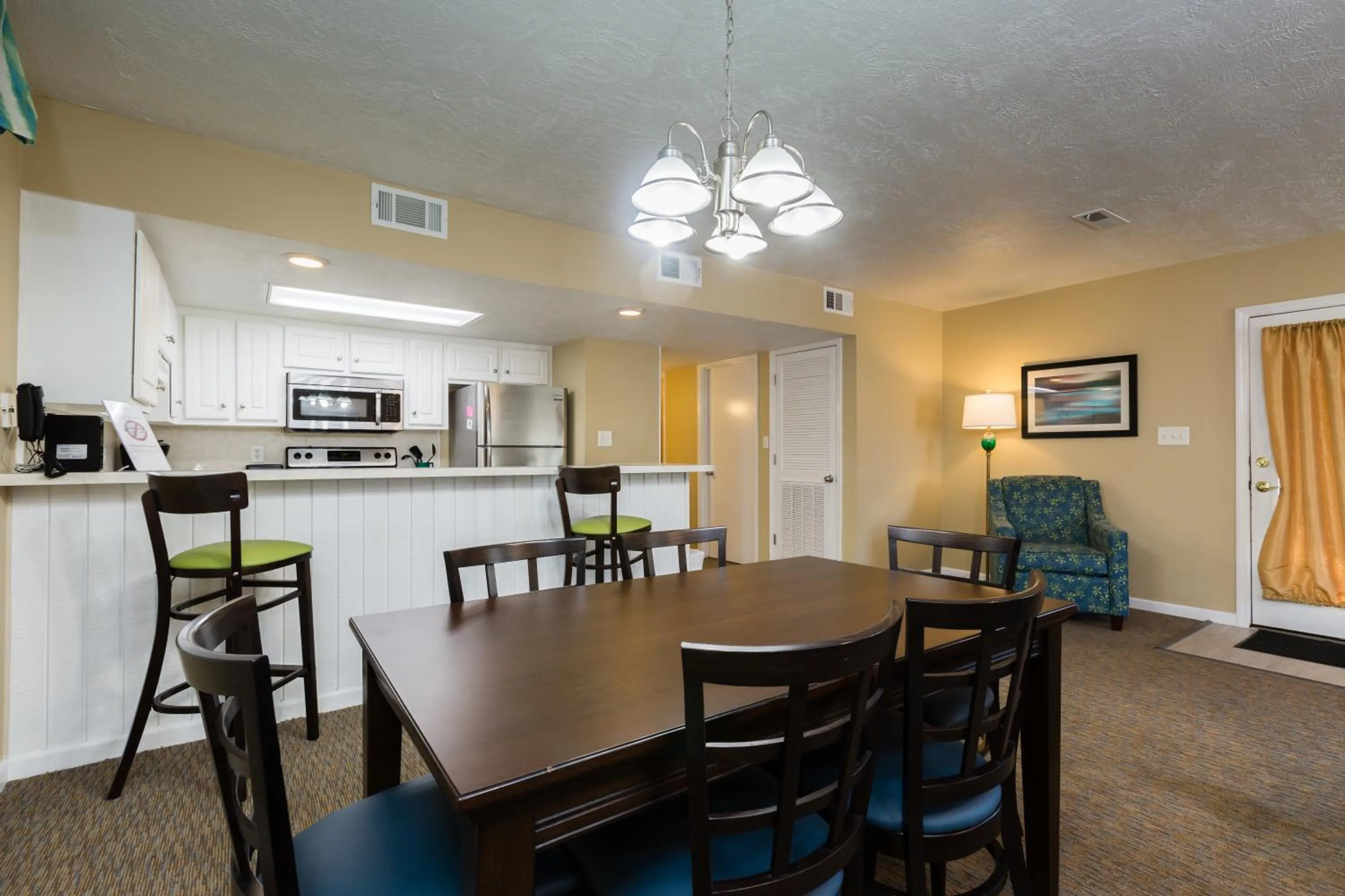 Dining area in Country Club Villas