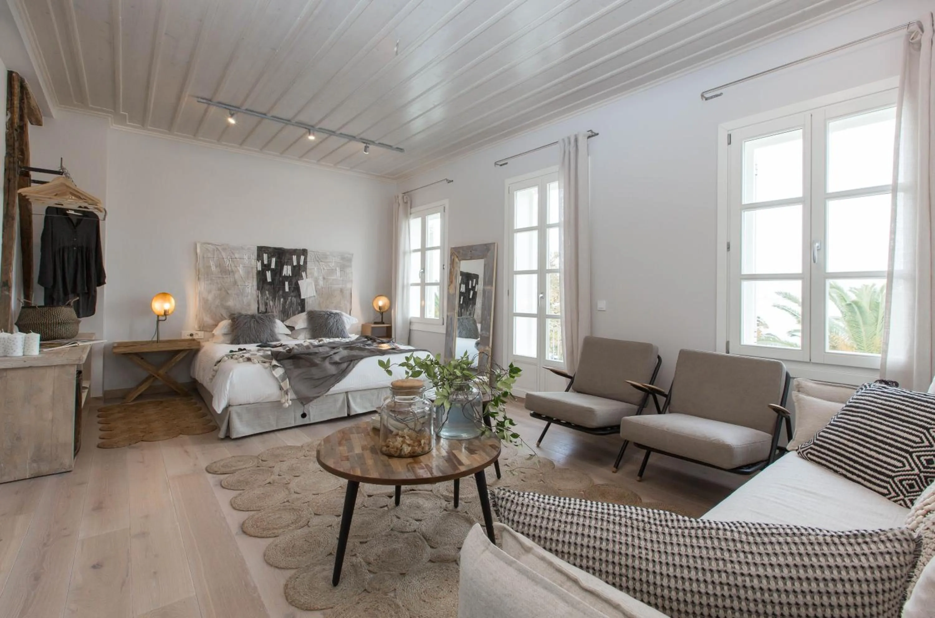 Photo of the whole room in Amymone Suites