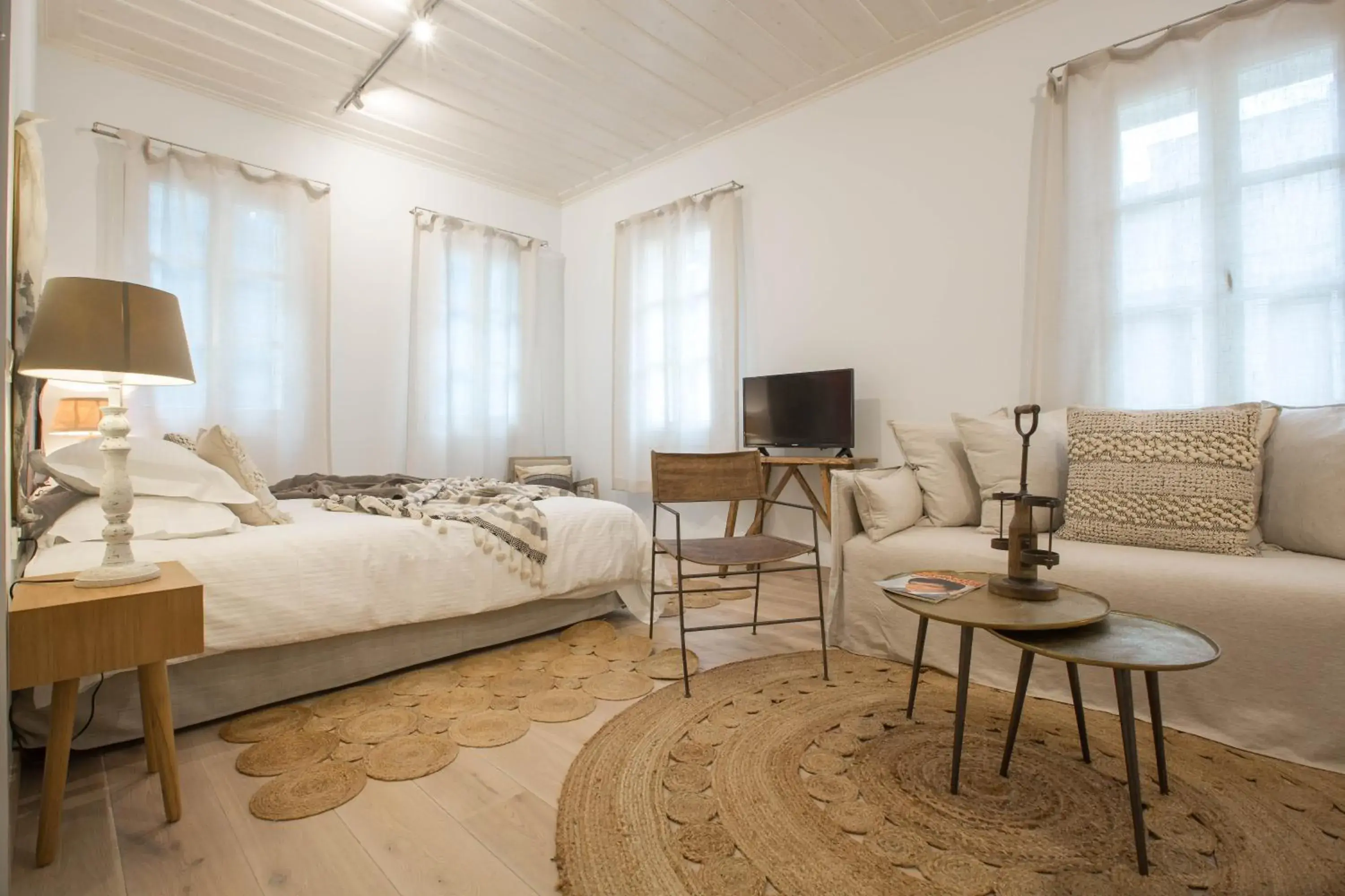 Deluxe Junior Suite - single occupancy in Amymone Suites Deluxe Junior Suite - single occupancy in Amymone Suites