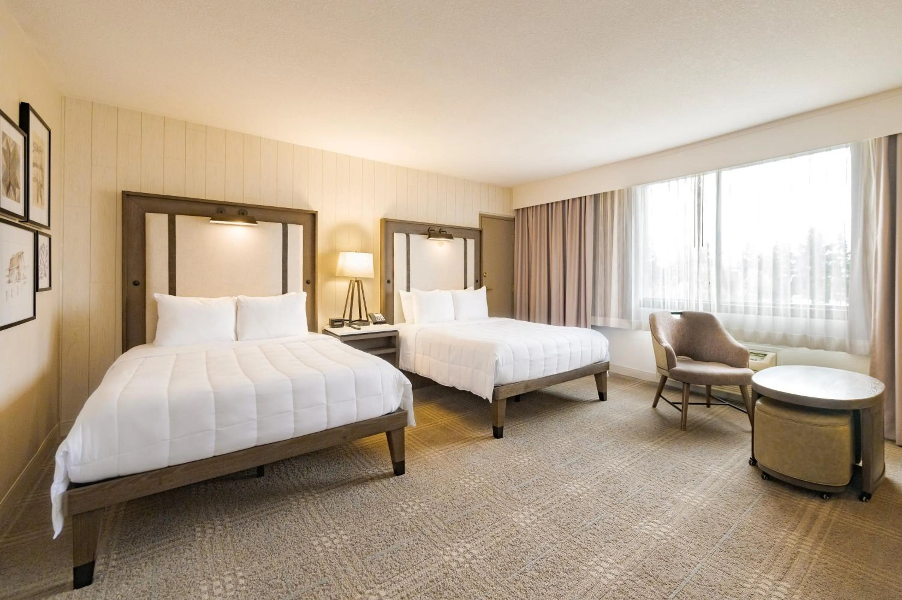 Bed in Knott's Hotel