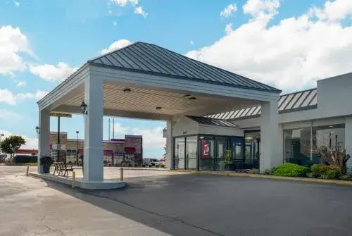 Baymont by Wyndham Richmond KY Baymont by Wyndham Richmond KY