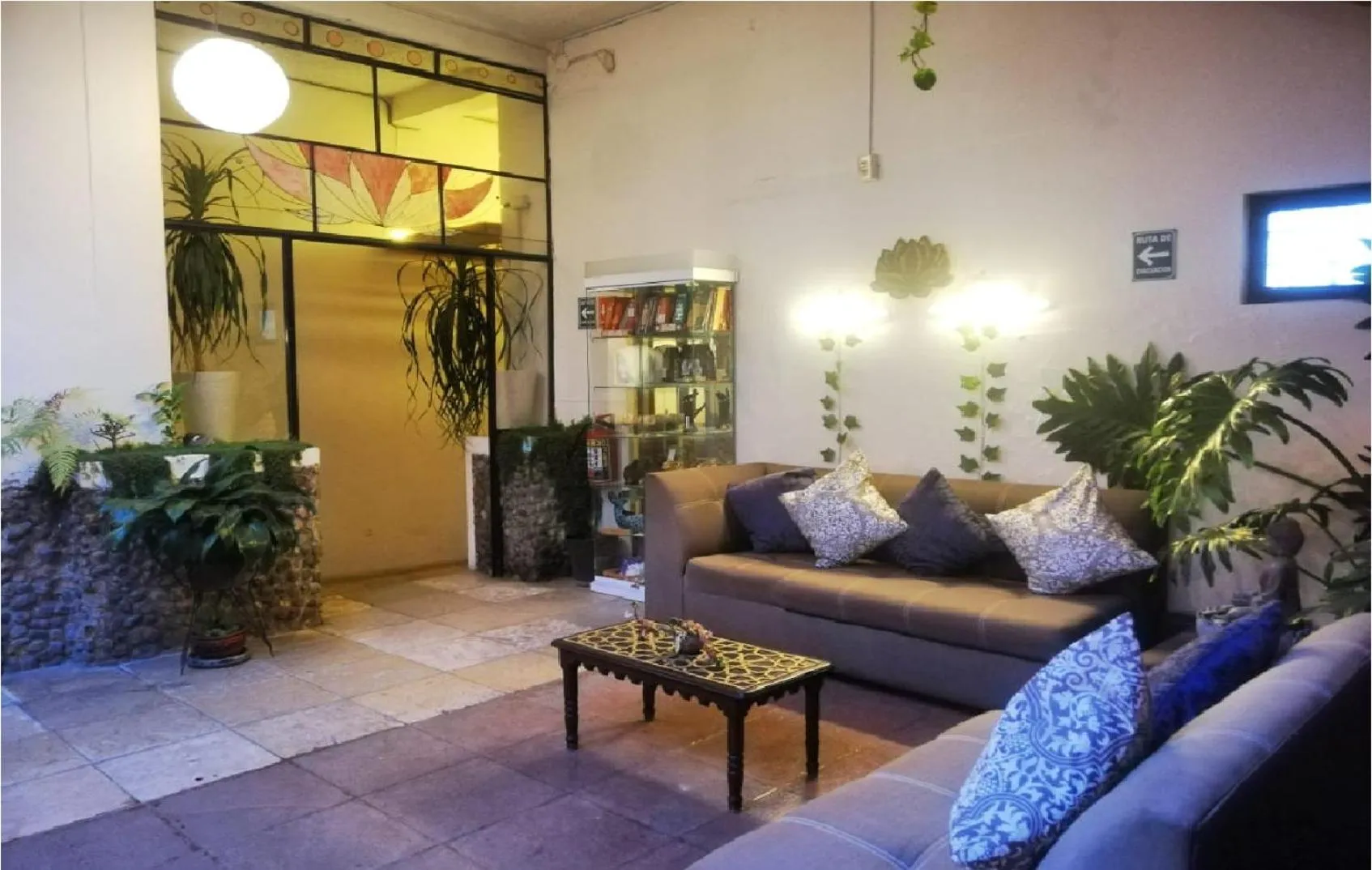 Living room in Ganesha Hotel