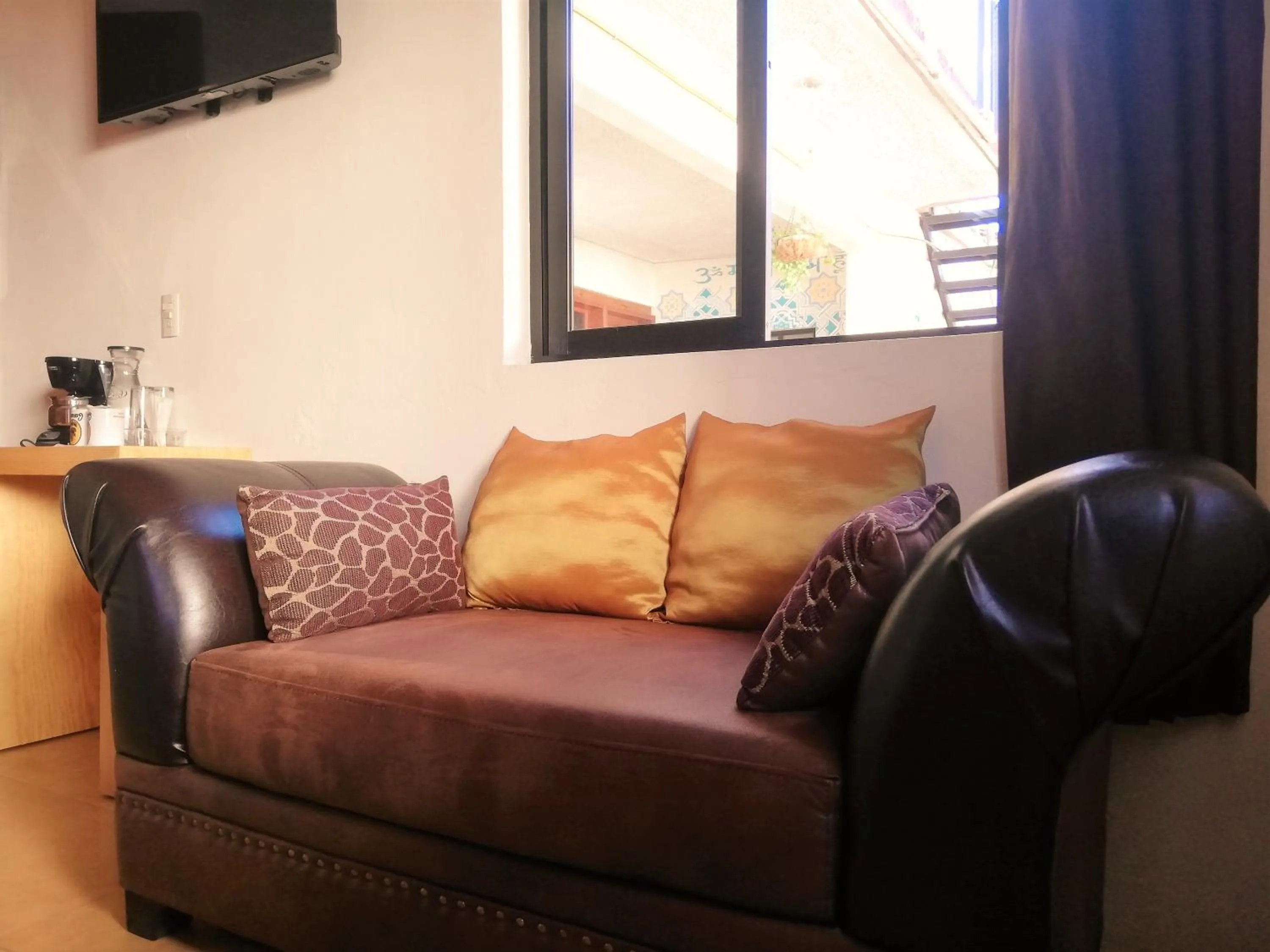 Seating area in Ganesha Hotel