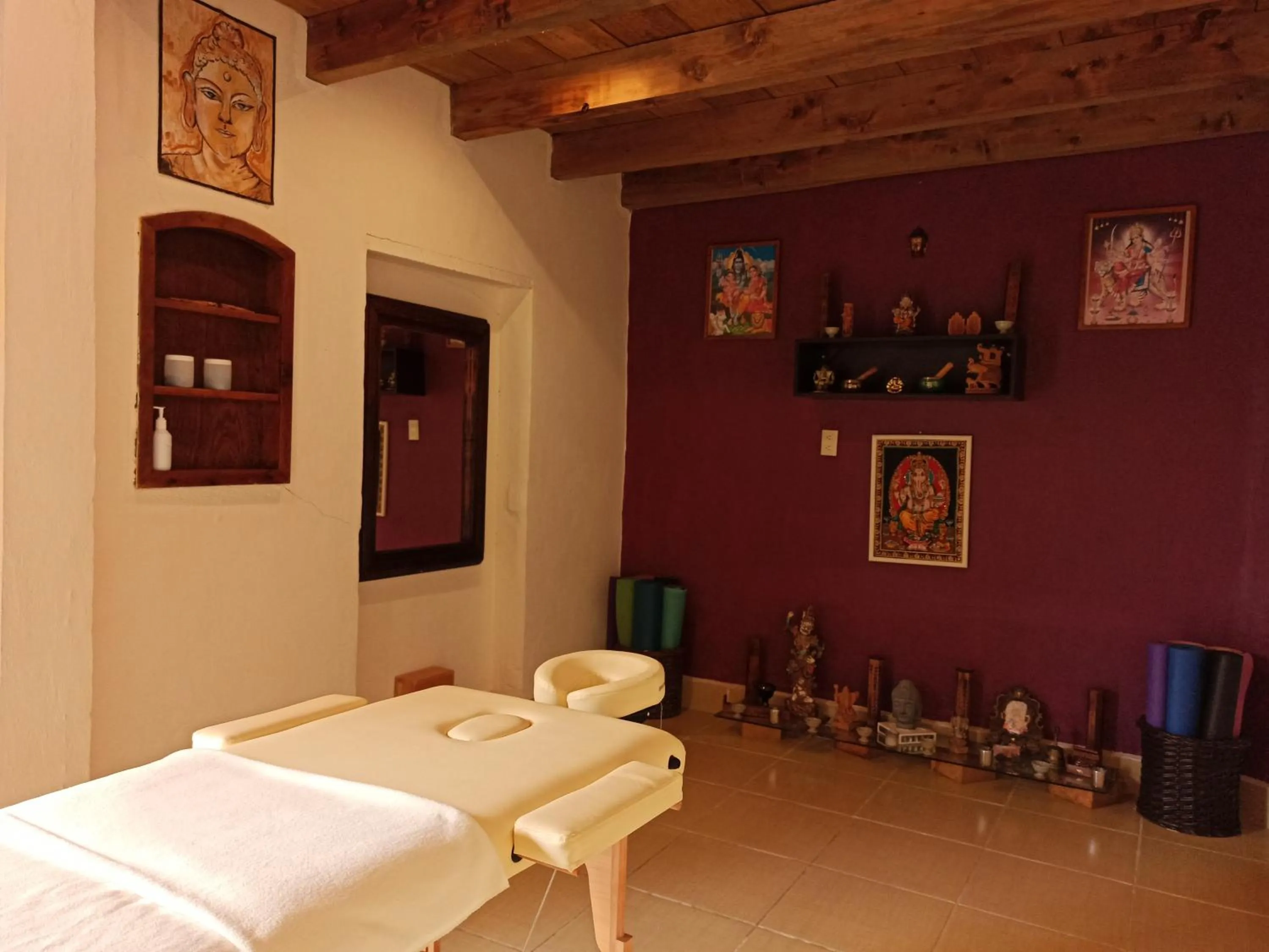 Massage in Ganesha Hotel