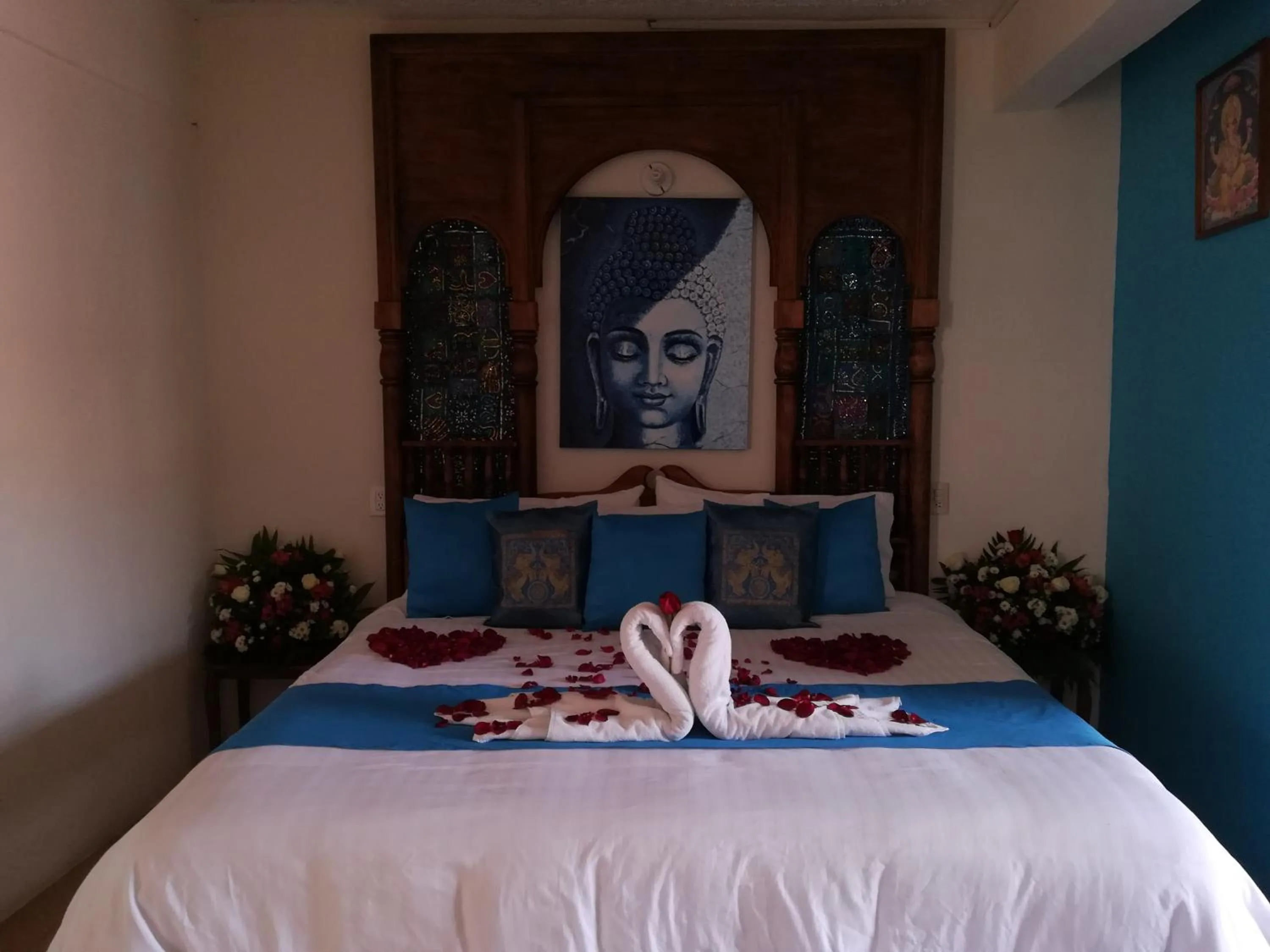 Bed in Ganesha Hotel