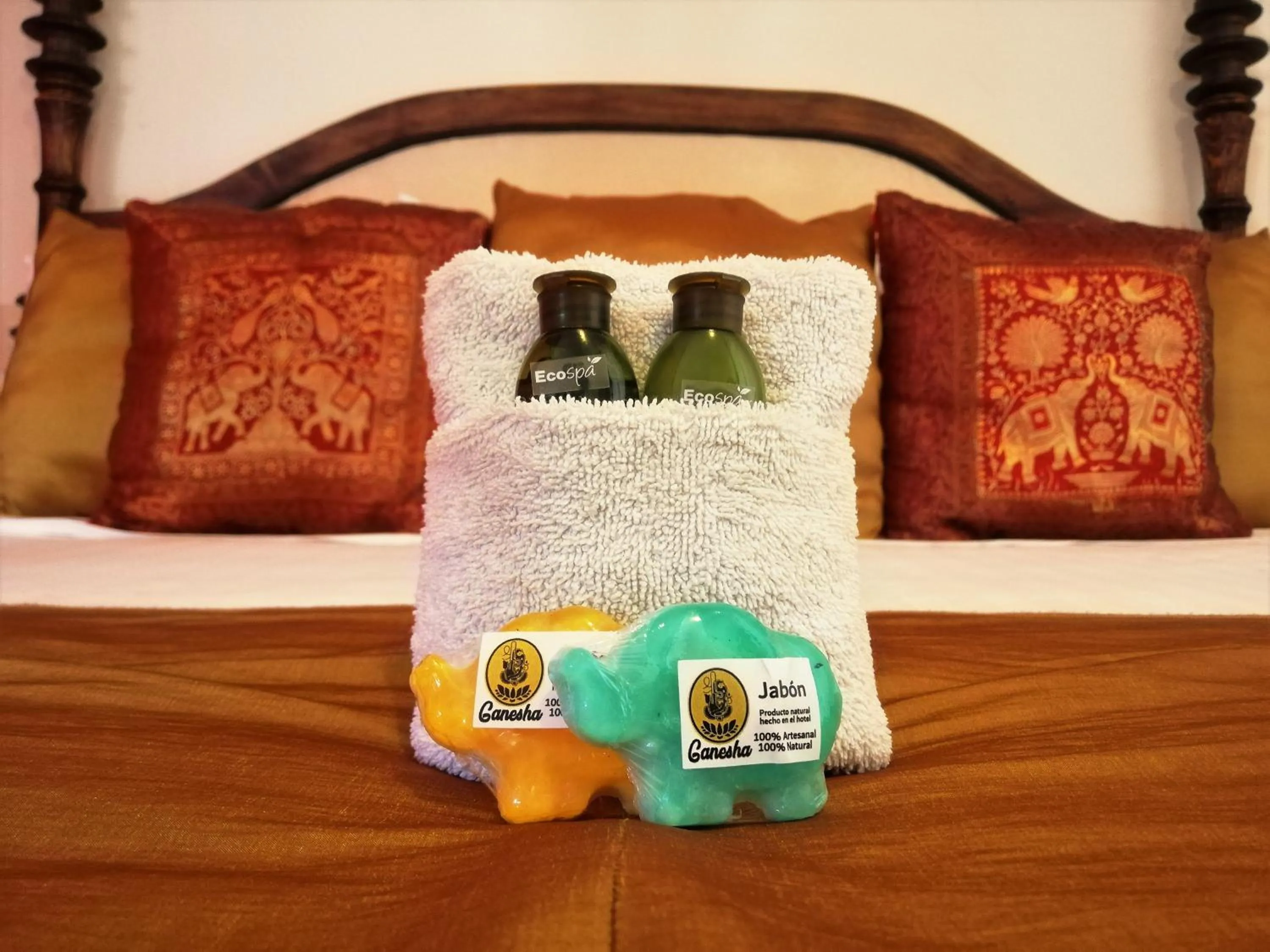 Decorative detail, Bed in Ganesha Hotel