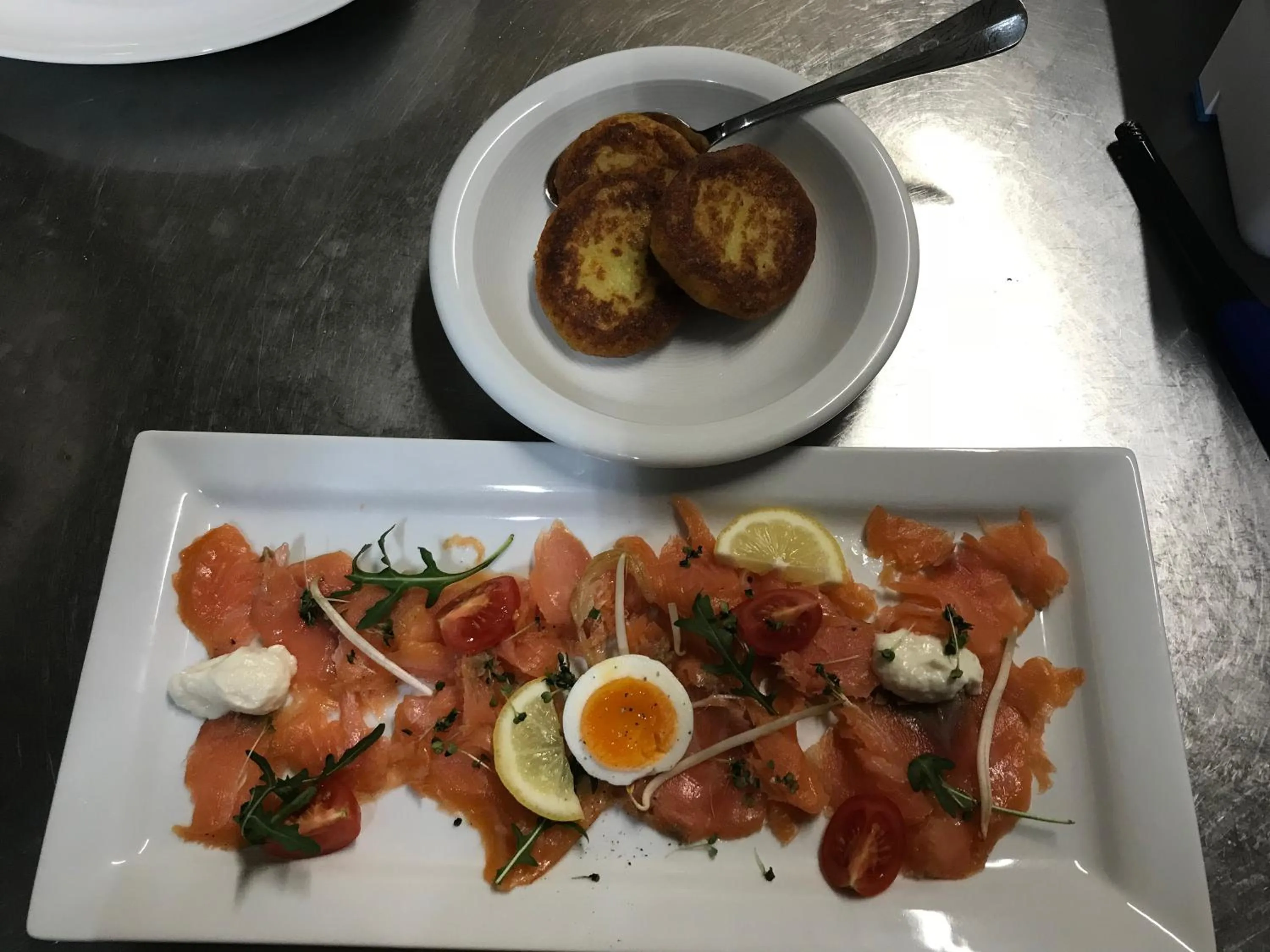 Food and drinks in Gasthof & Hotel Goldener Hirsch