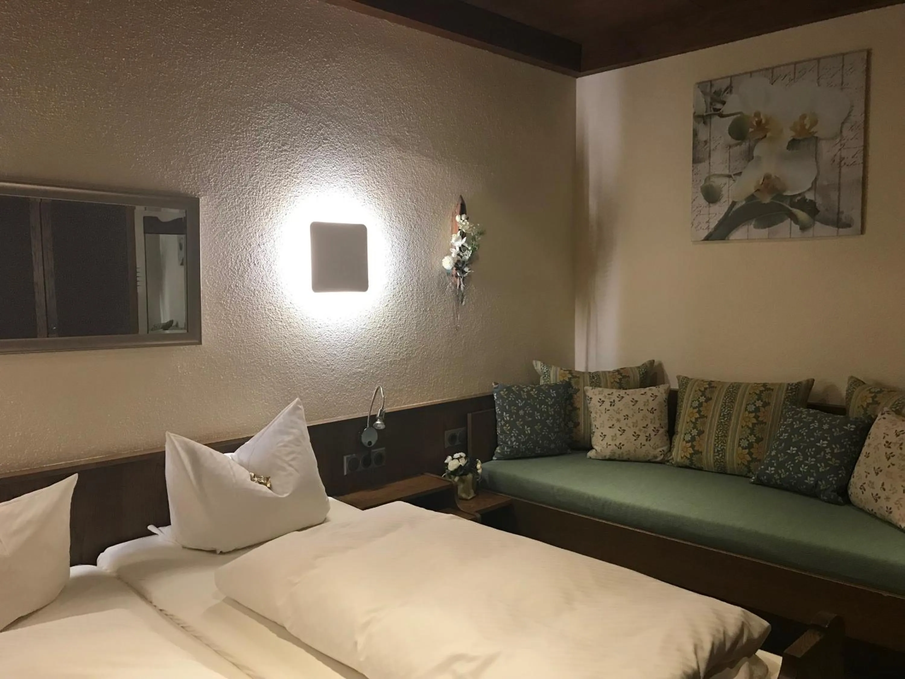 Photo of the whole room, Bed in Gasthof & Hotel Goldener Hirsch