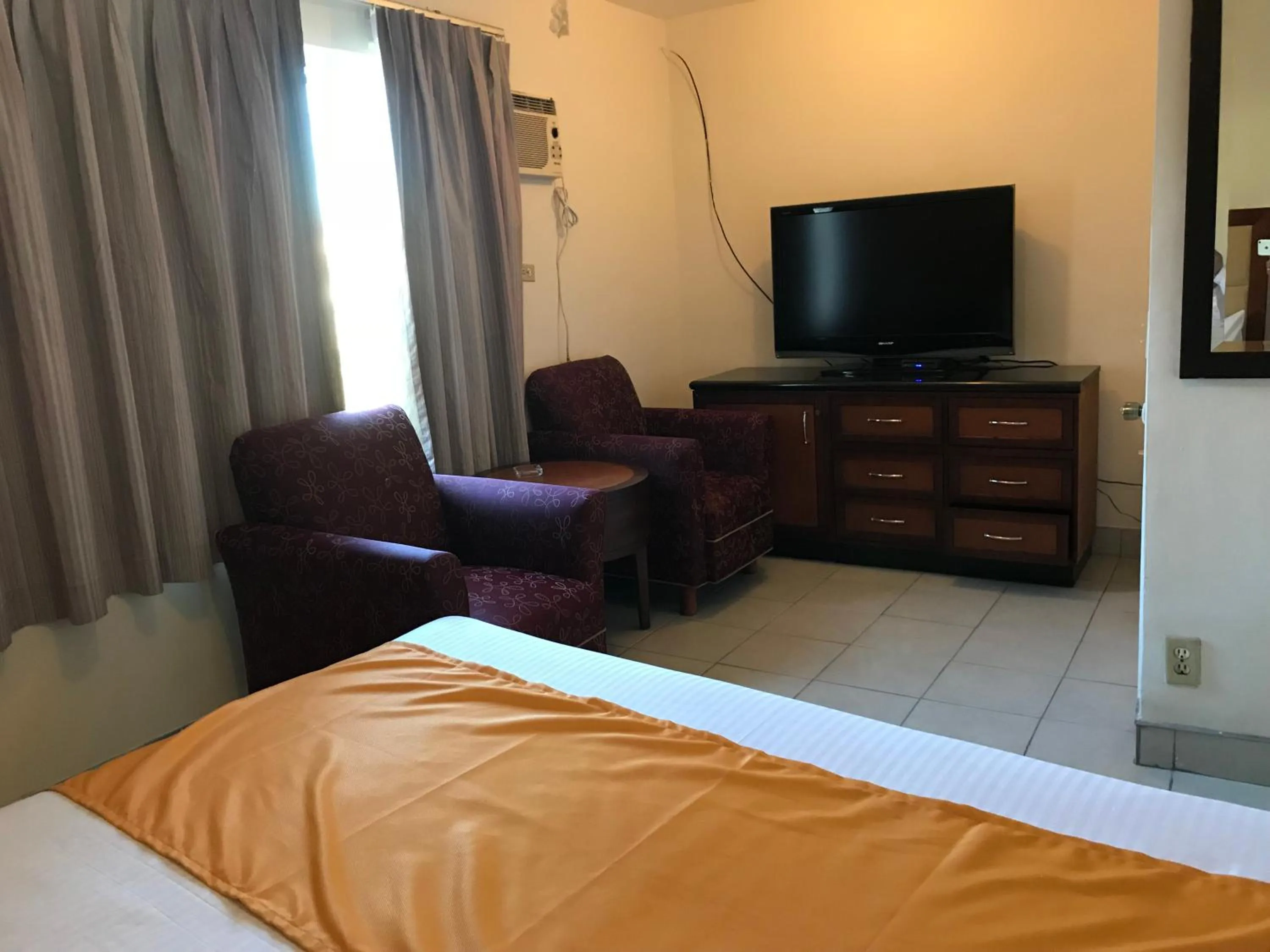 Bed in Hotel Guillen Jr