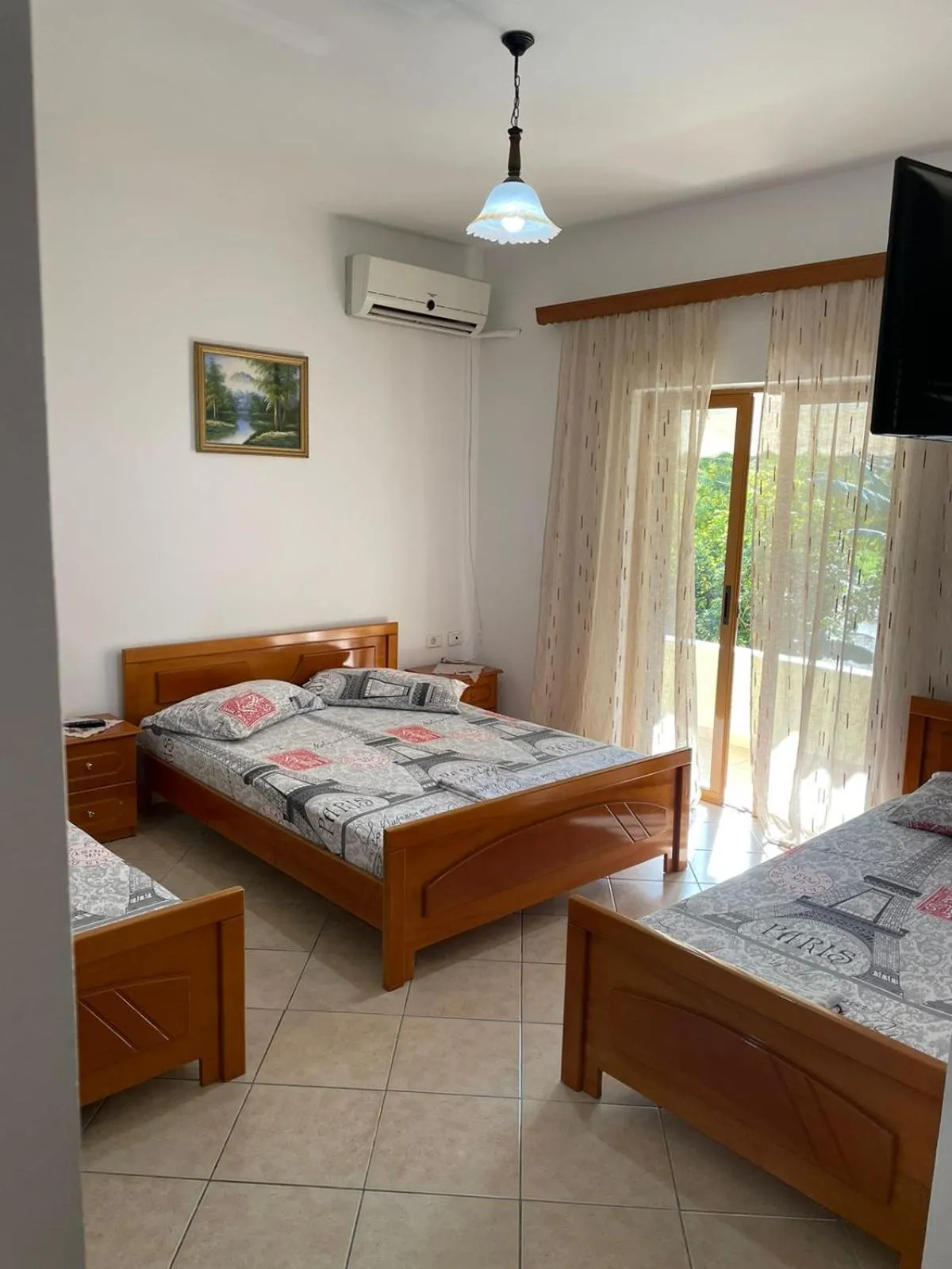 Quadruple Room with Balcony in Olive Tree