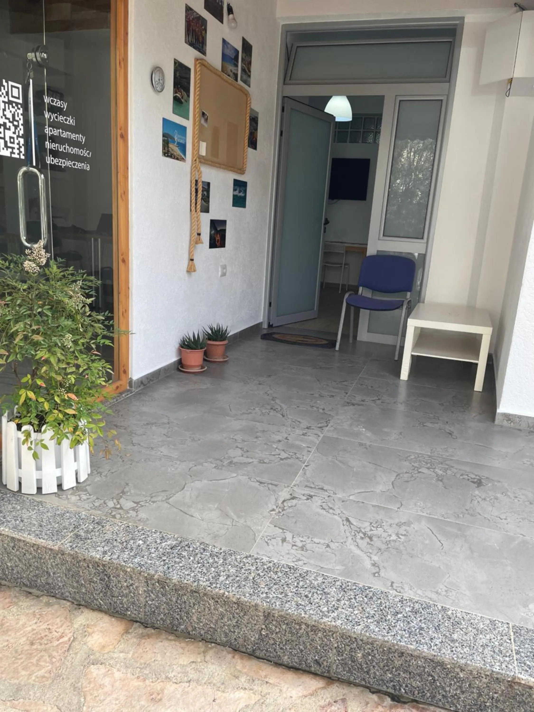 Two-Bedroom Apartment in Olive Tree