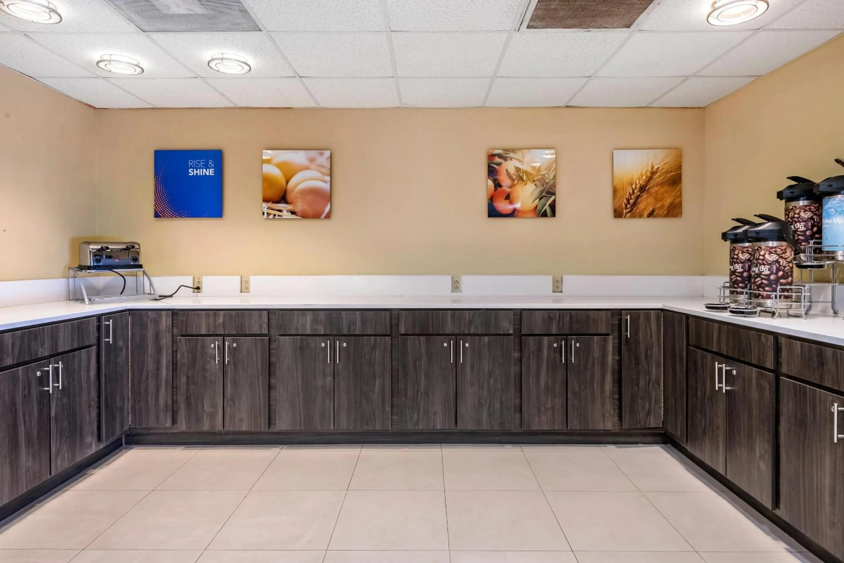 Breakfast in Comfort Suites Fort Pierce I-95