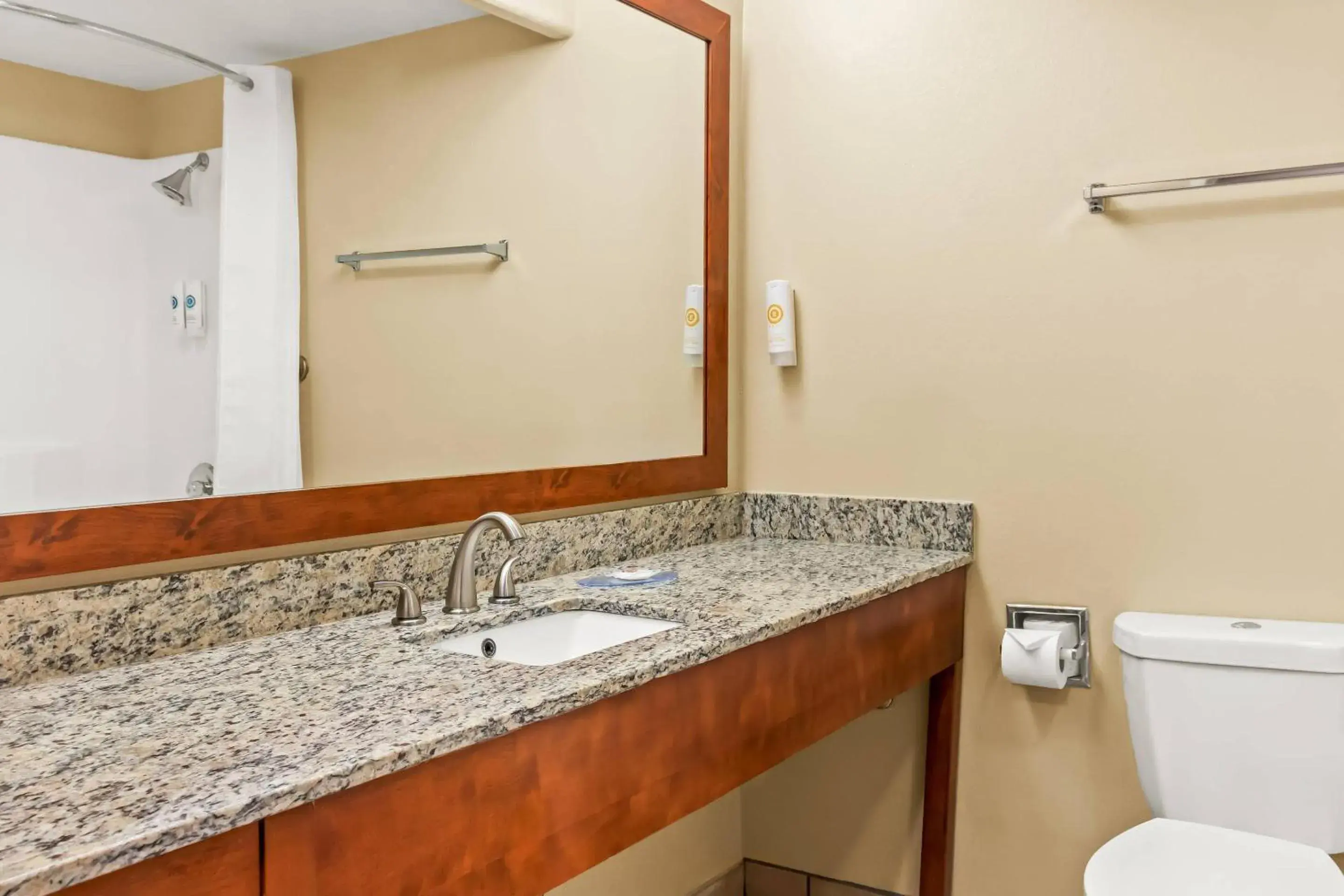 Bedroom in Comfort Inn Santa Fe South Bedroom in Comfort Inn Santa Fe South