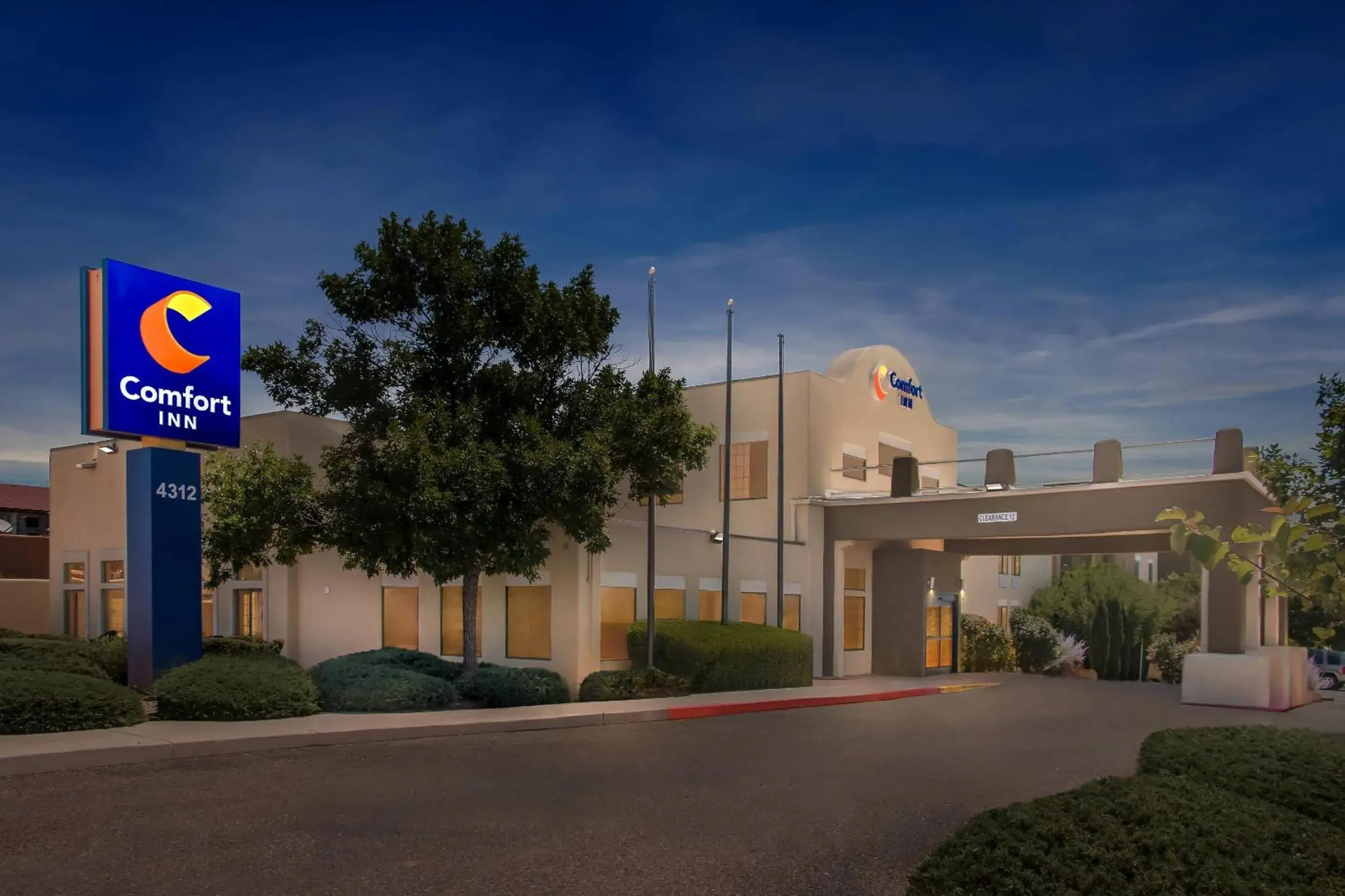 Property building in Comfort Inn Santa Fe South Property building in Comfort Inn Santa Fe South