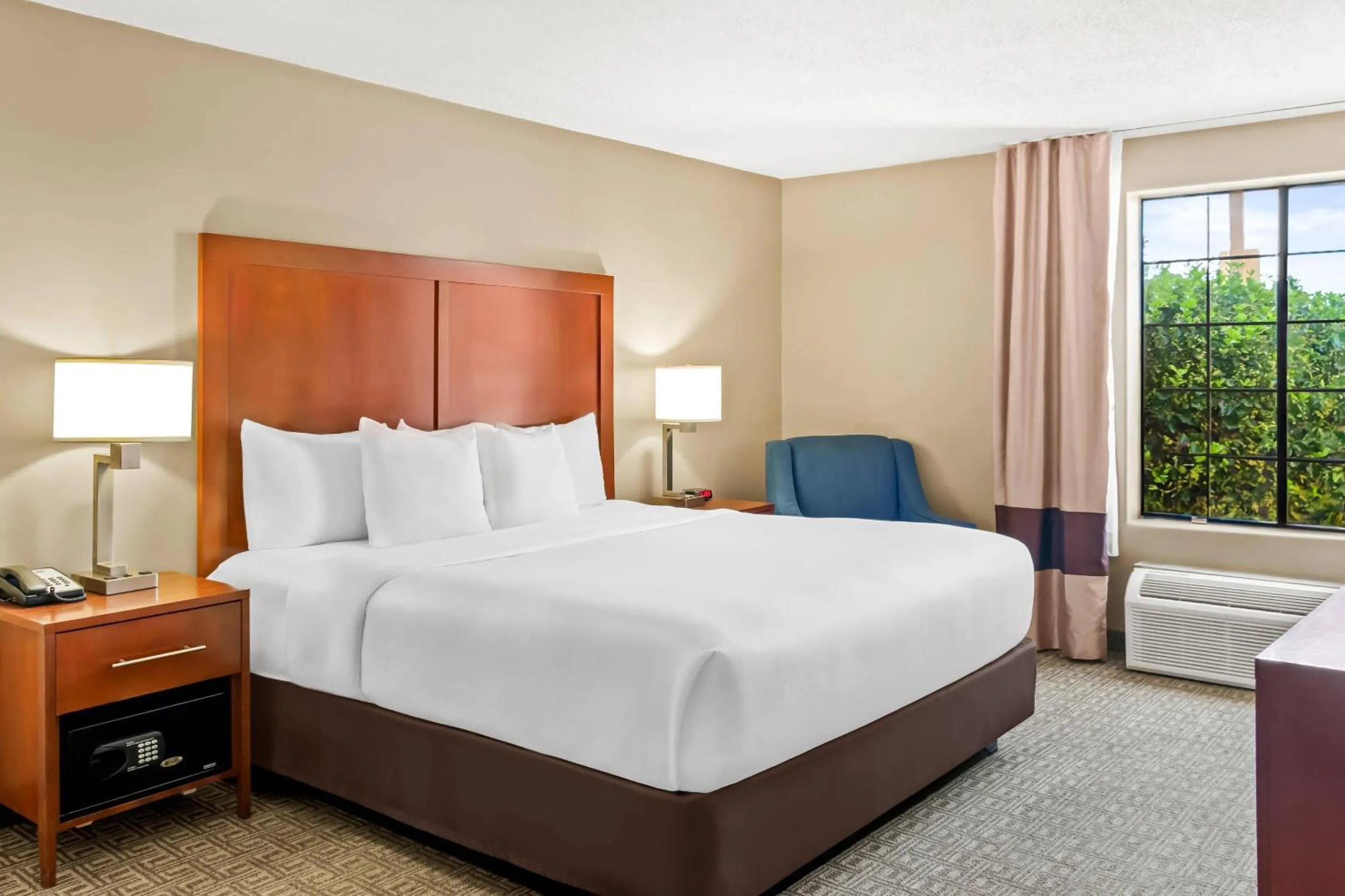 Bedroom, Bed in Comfort Inn Santa Fe South