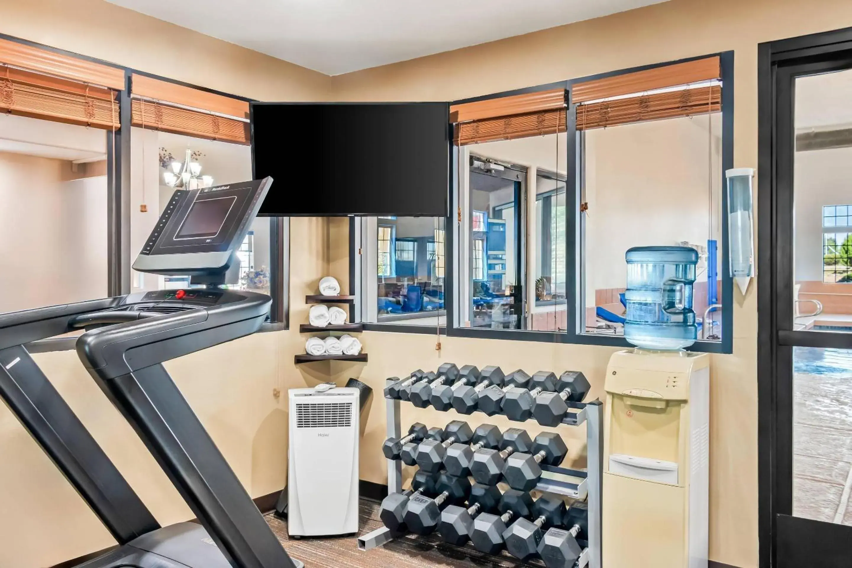 Fitness centre/facilities in Comfort Inn Santa Fe South Fitness centre/facilities in Comfort Inn Santa Fe South