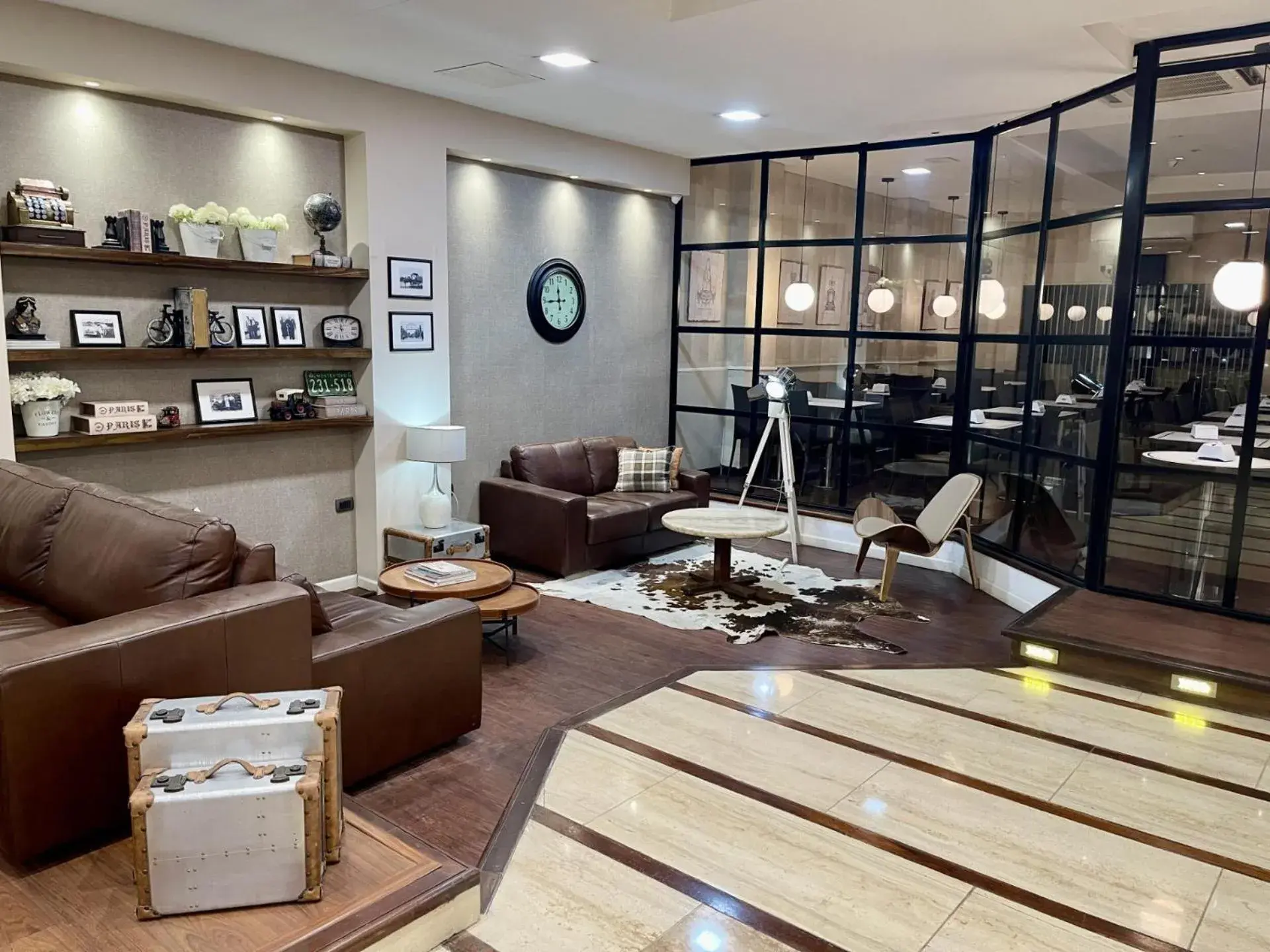 Lobby or reception in Hotel Alvear Lobby or reception in Hotel Alvear