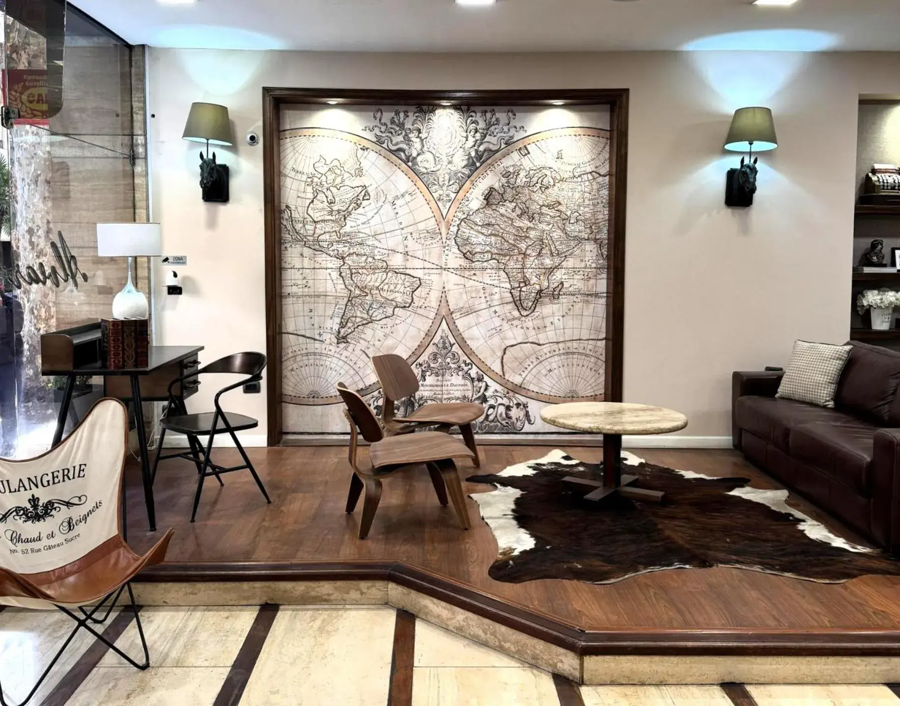 Living room in Hotel Alvear Living room in Hotel Alvear