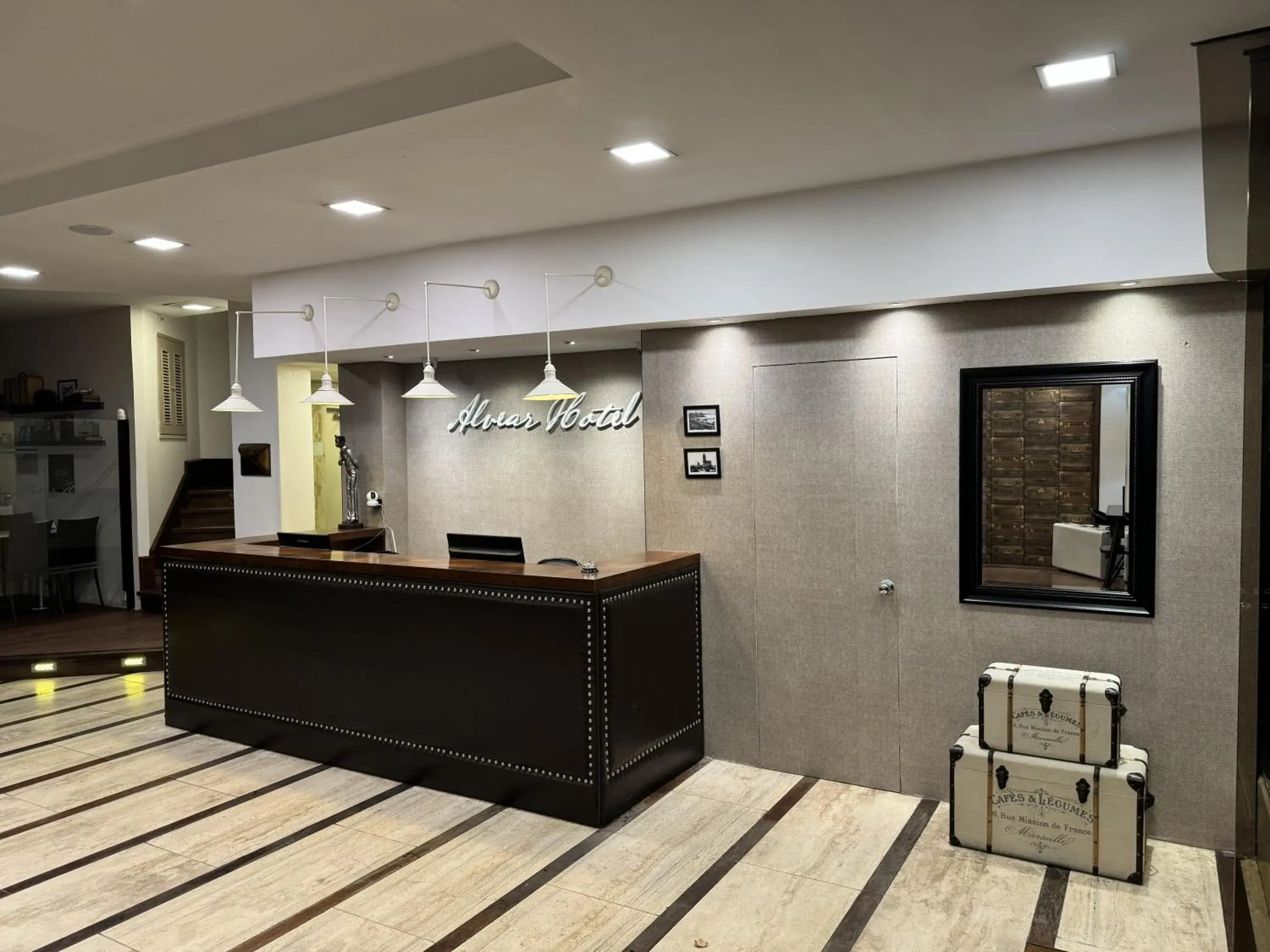 Lobby or reception in Hotel Alvear Lobby or reception in Hotel Alvear