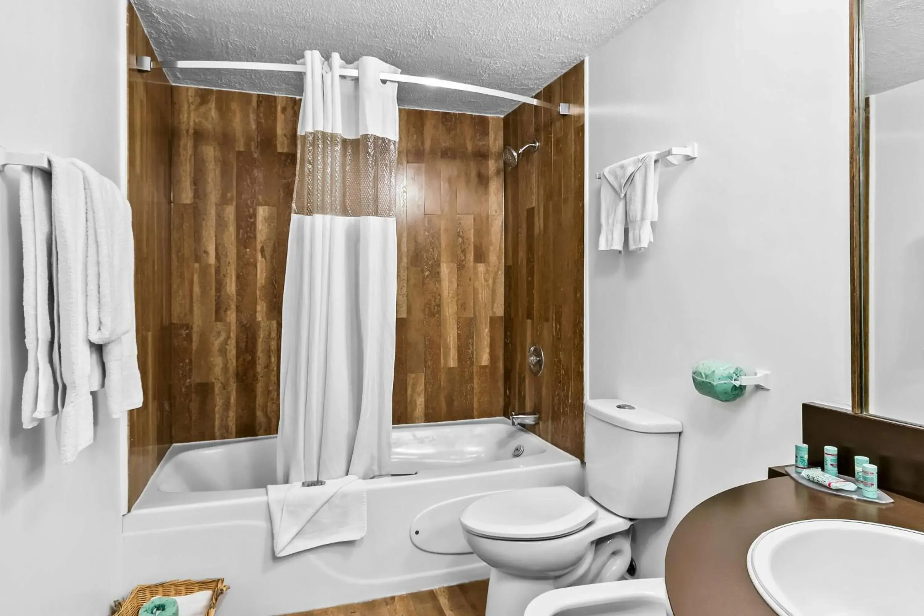 Bathroom in Best Western Downtown Sudbury Bathroom in Best Western Downtown Sudbury