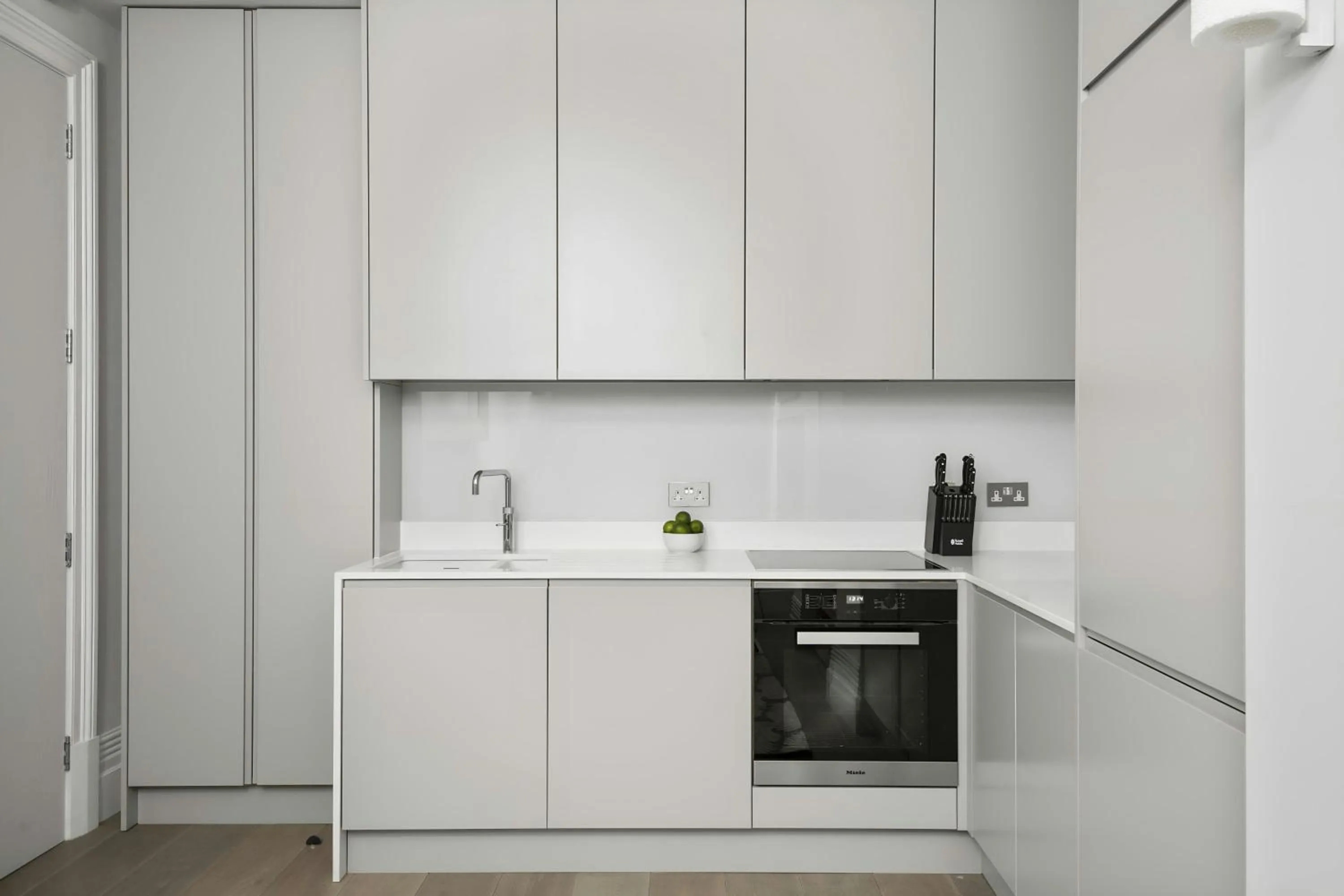 Kitchen or kitchenette in Sonder by Marriott Bonvoy Museum House Apartments British Museum