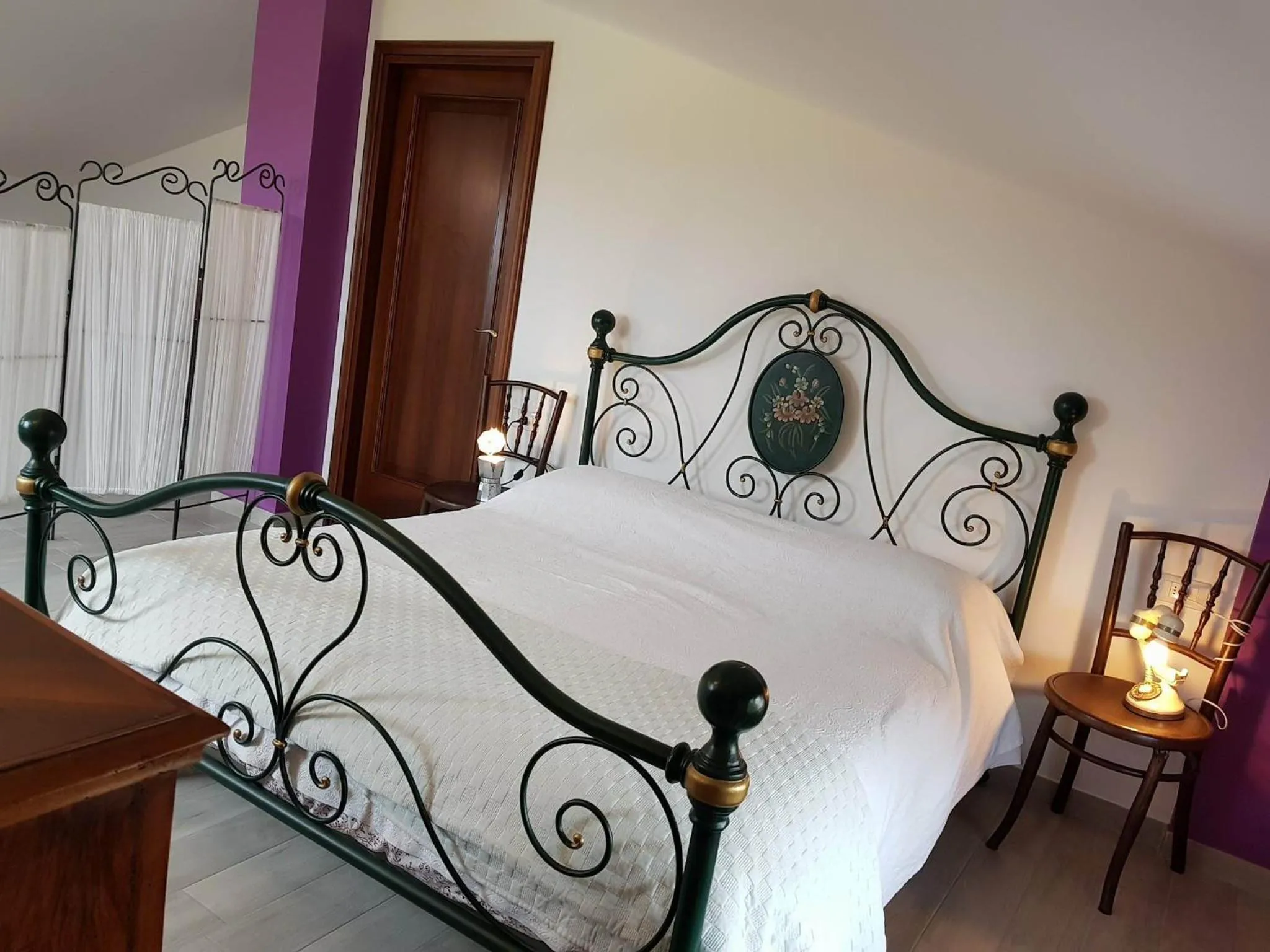 Bed in B&B Books & Bikes