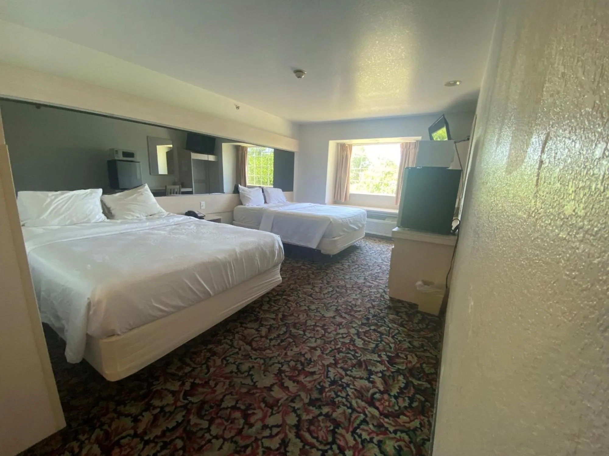 Bed in Motel 6 McAlester OK - South