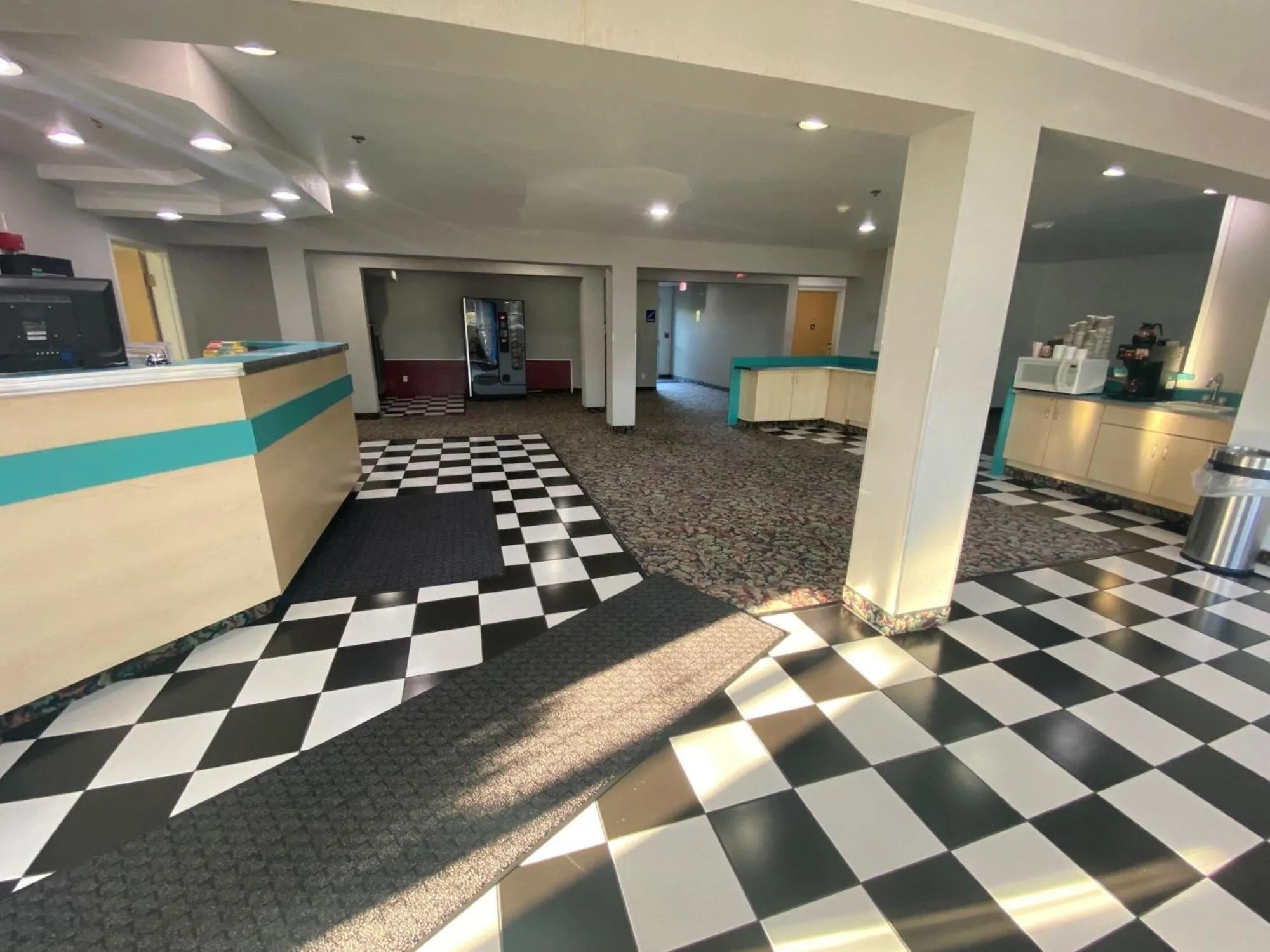 Motel 6 McAlester OK - South