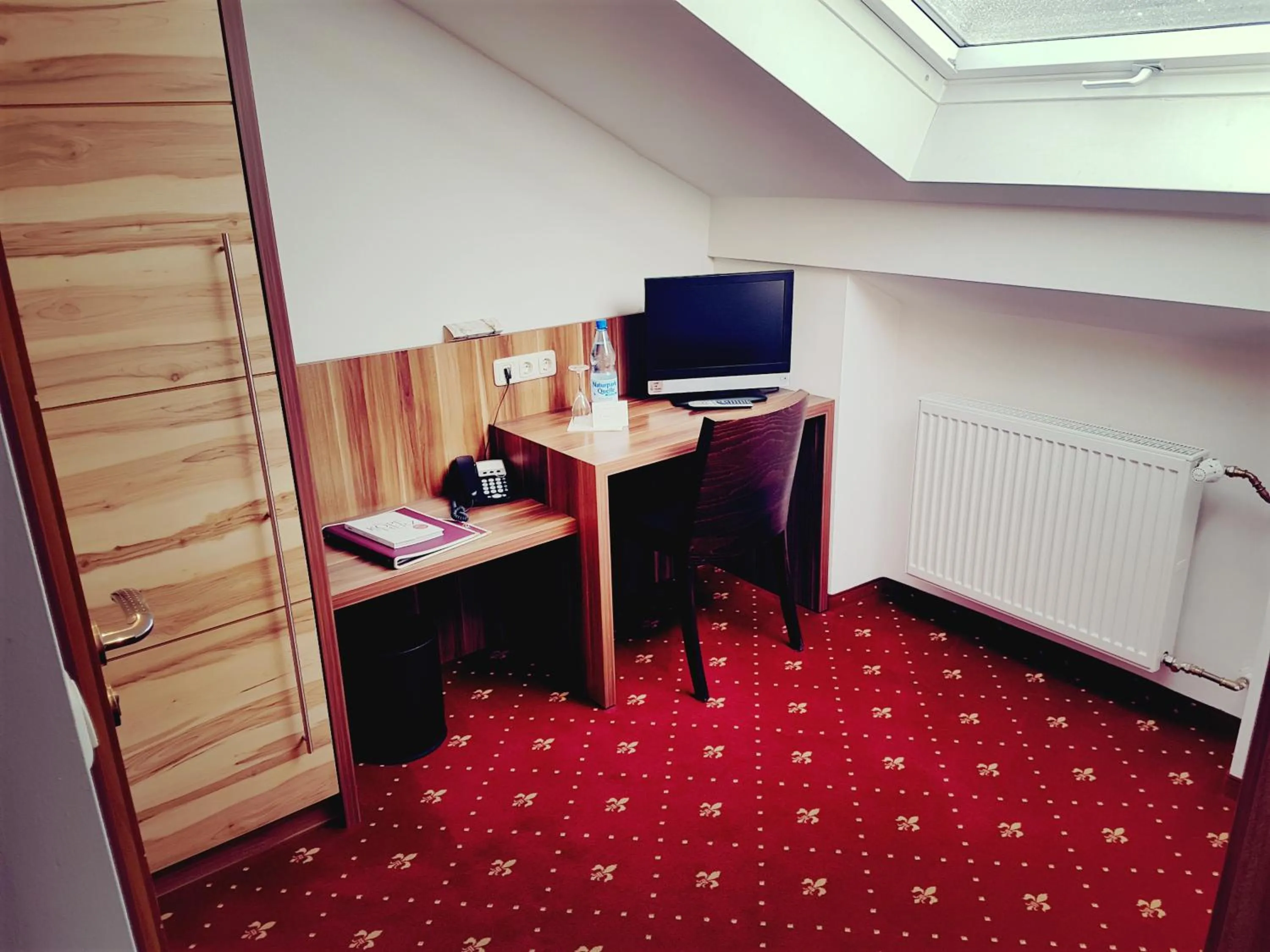 Photo of the whole room in Hotel Spechtshaardt