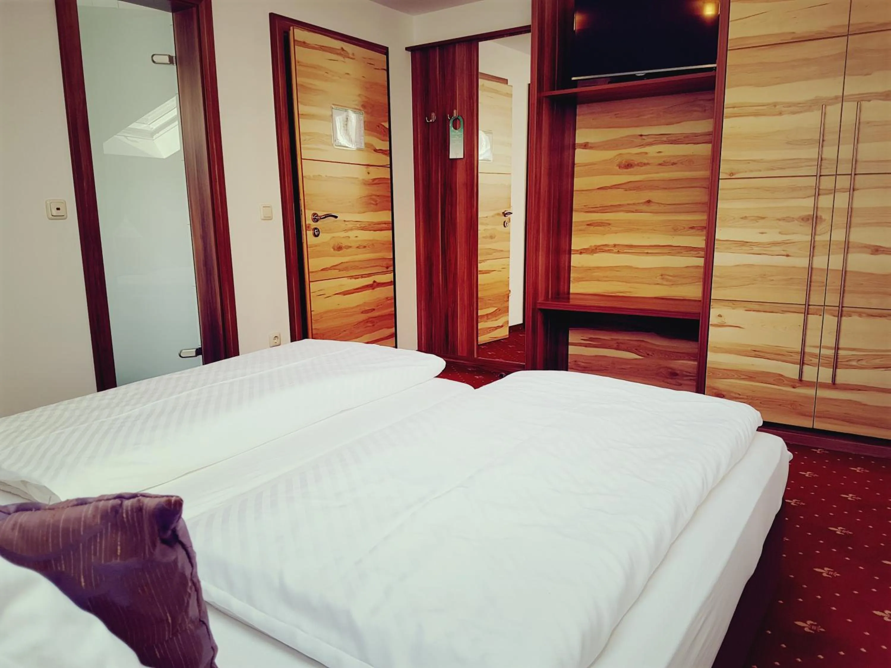 Photo of the whole room, Bed in Hotel Spechtshaardt