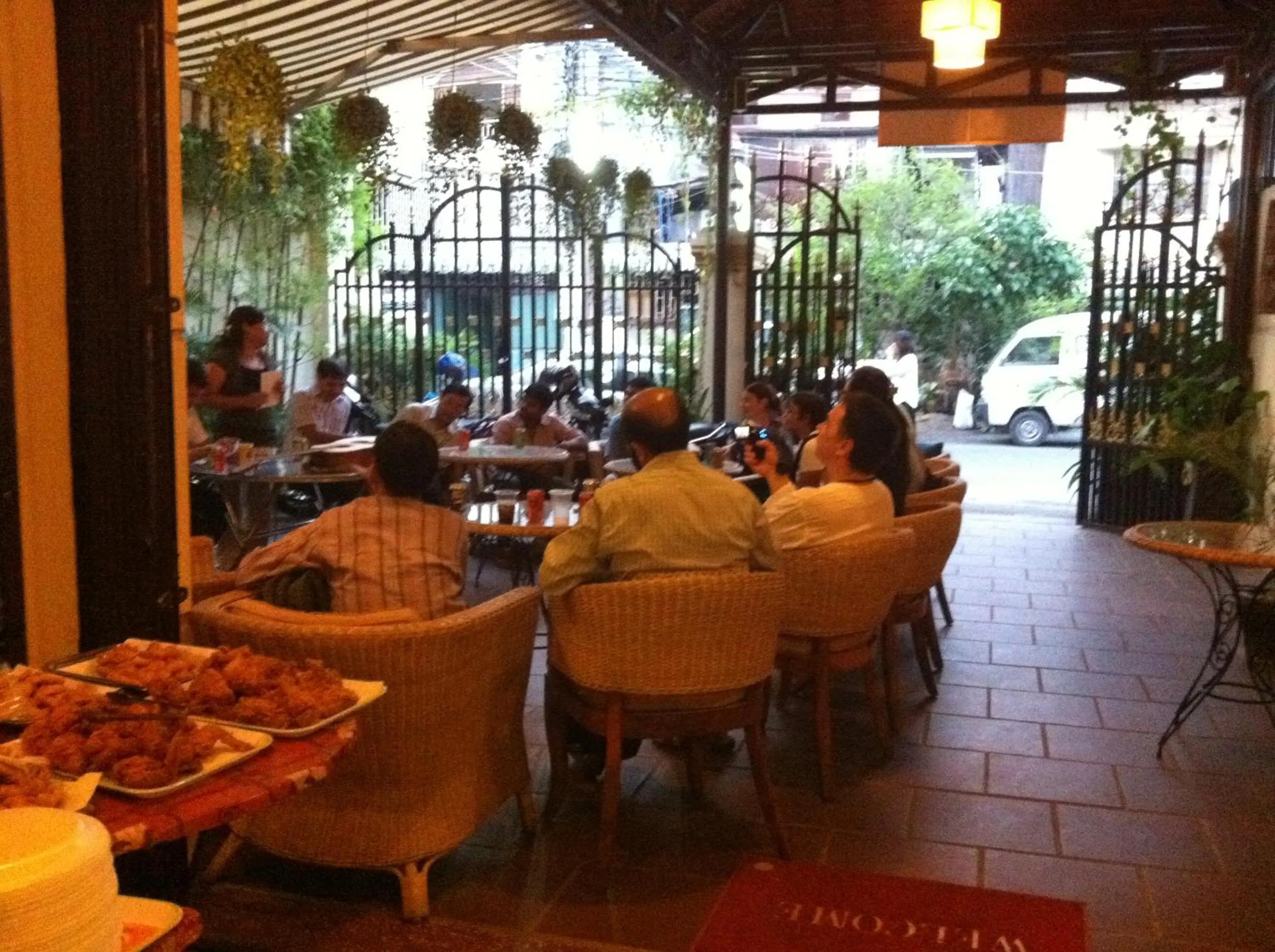 Restaurant/places to eat in Comfort House