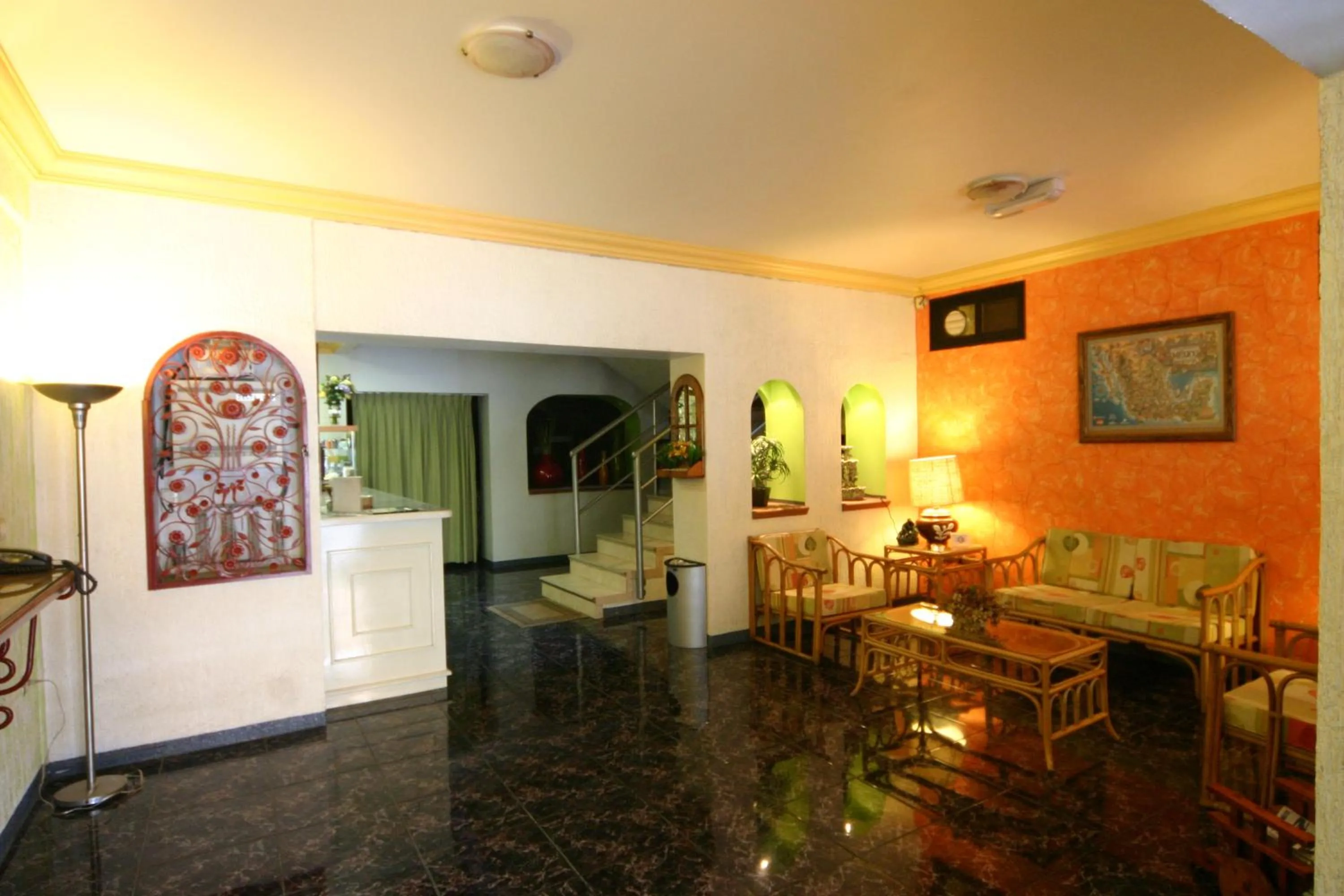 Lounge or bar in Hotel Plaza Crystal