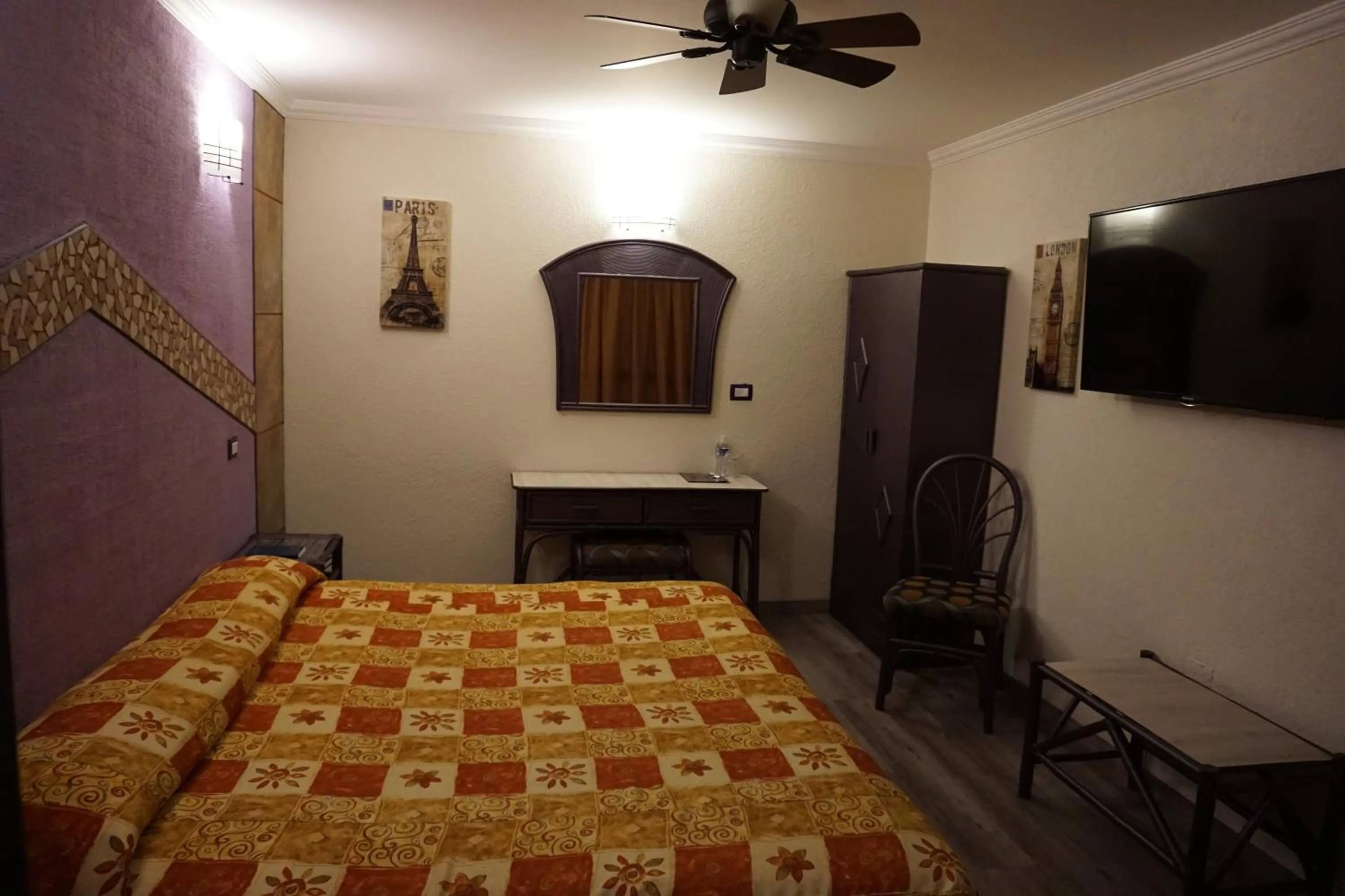 Photo of the whole room, Bed in Hotel Plaza Crystal