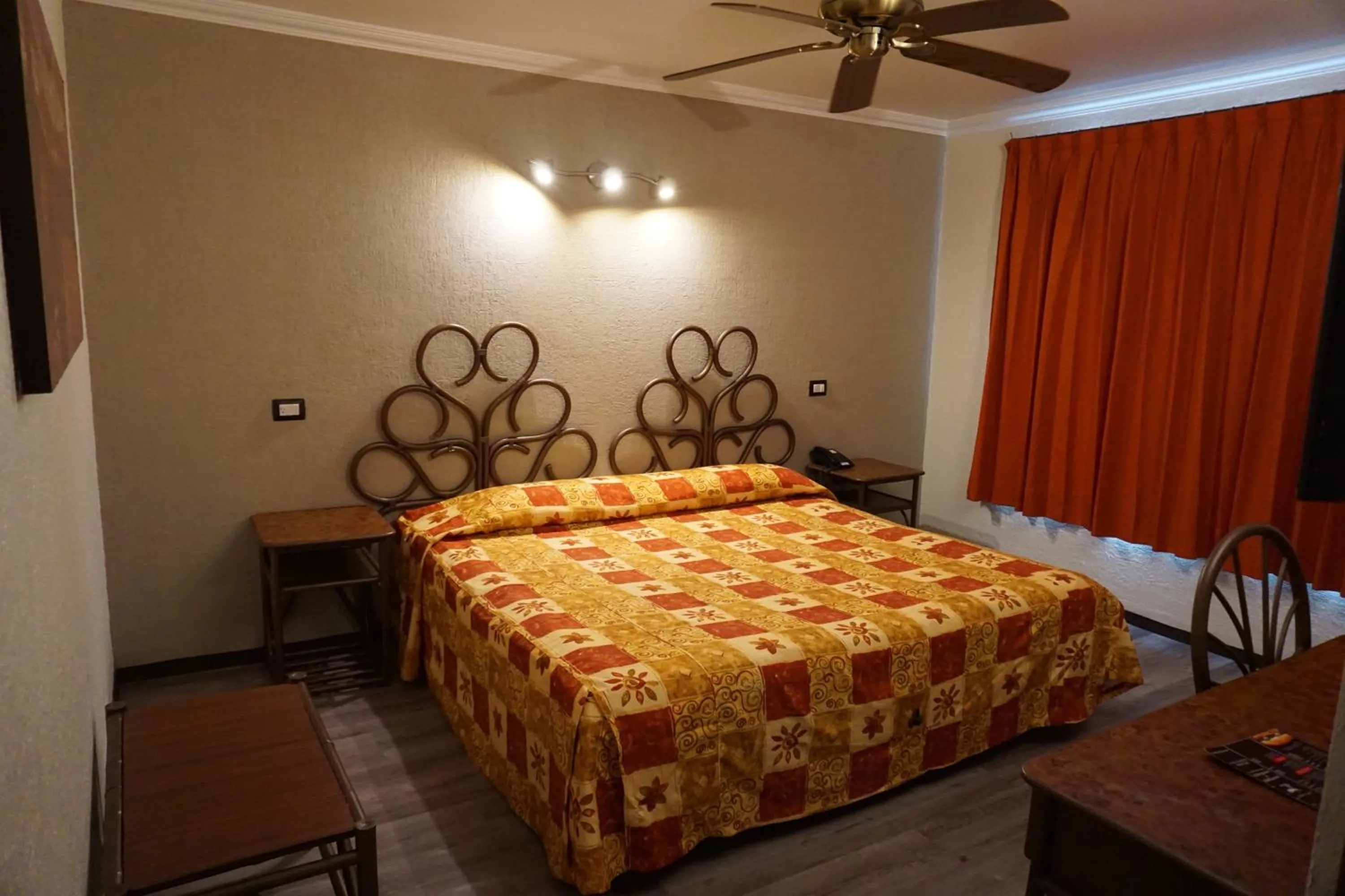 Photo of the whole room, Bed in Hotel Plaza Crystal