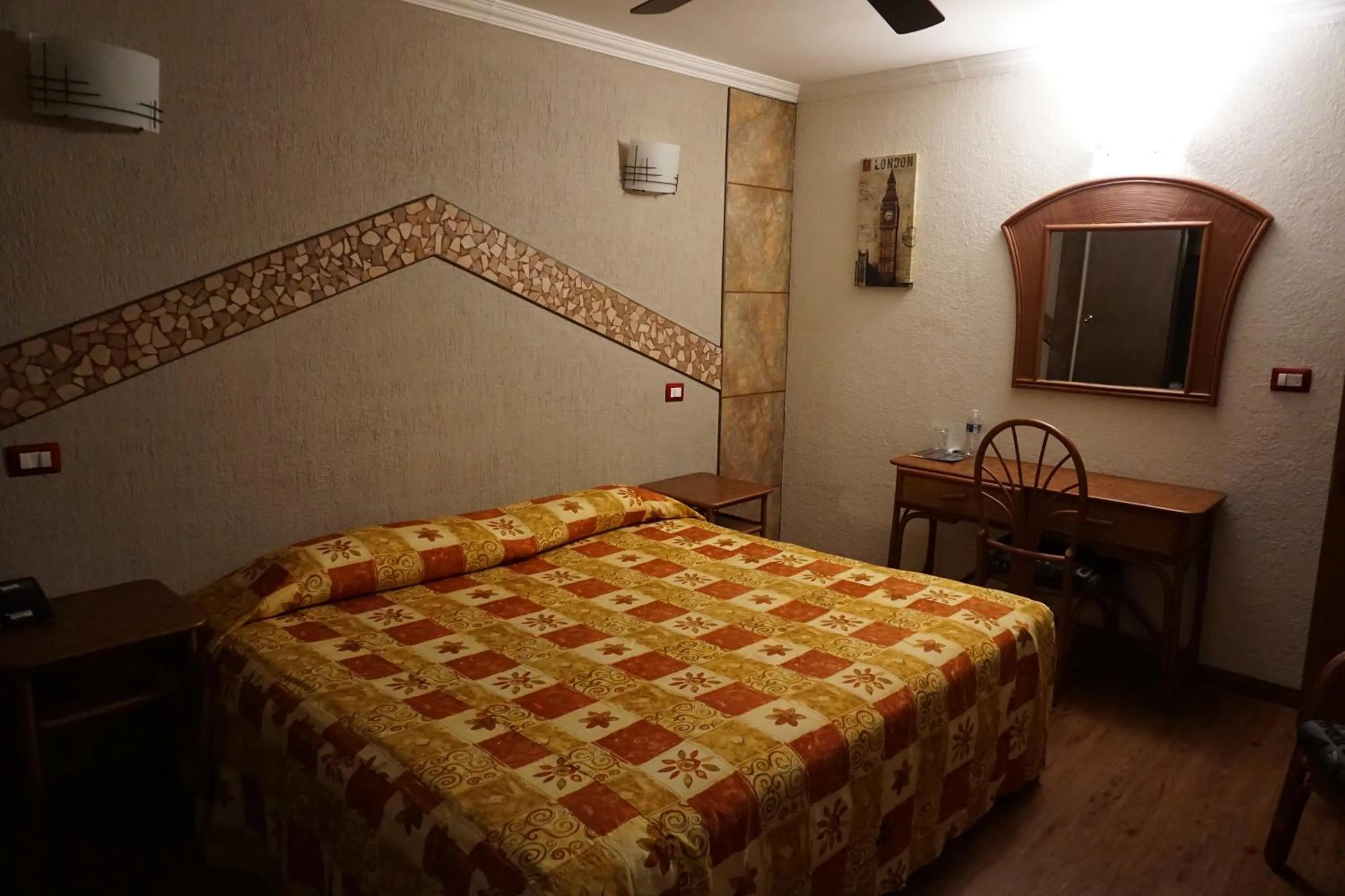 Photo of the whole room, Bed in Hotel Plaza Crystal